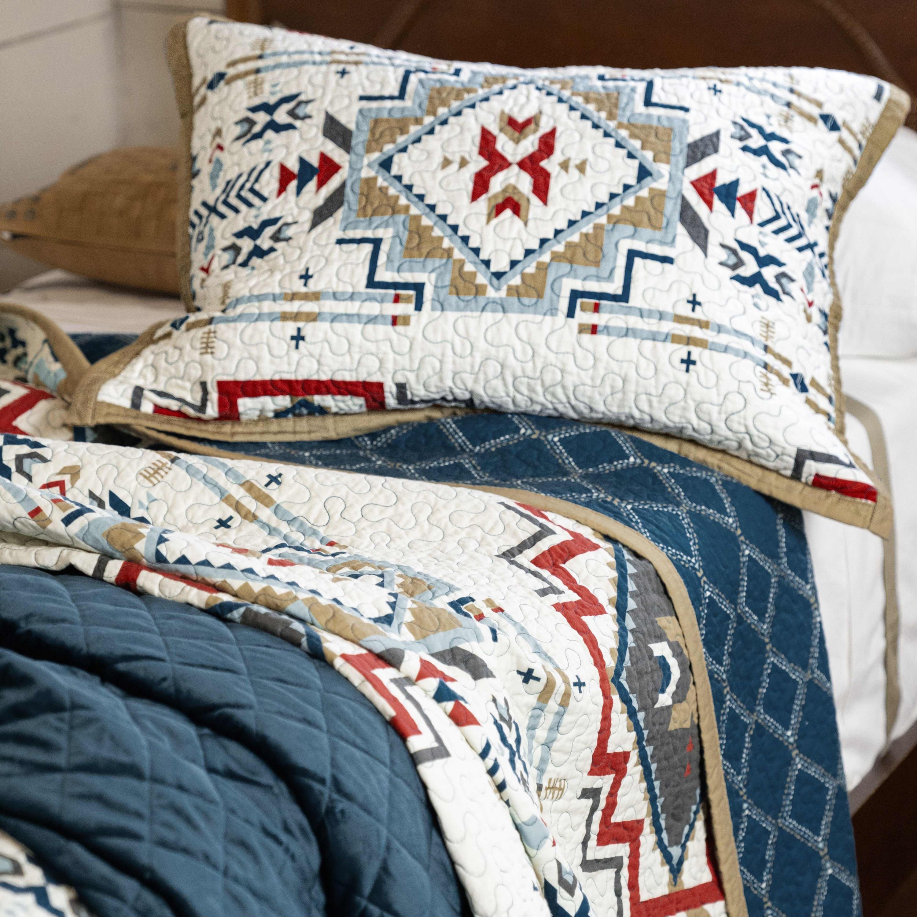 Spirit Valley Reversible Quilt Set