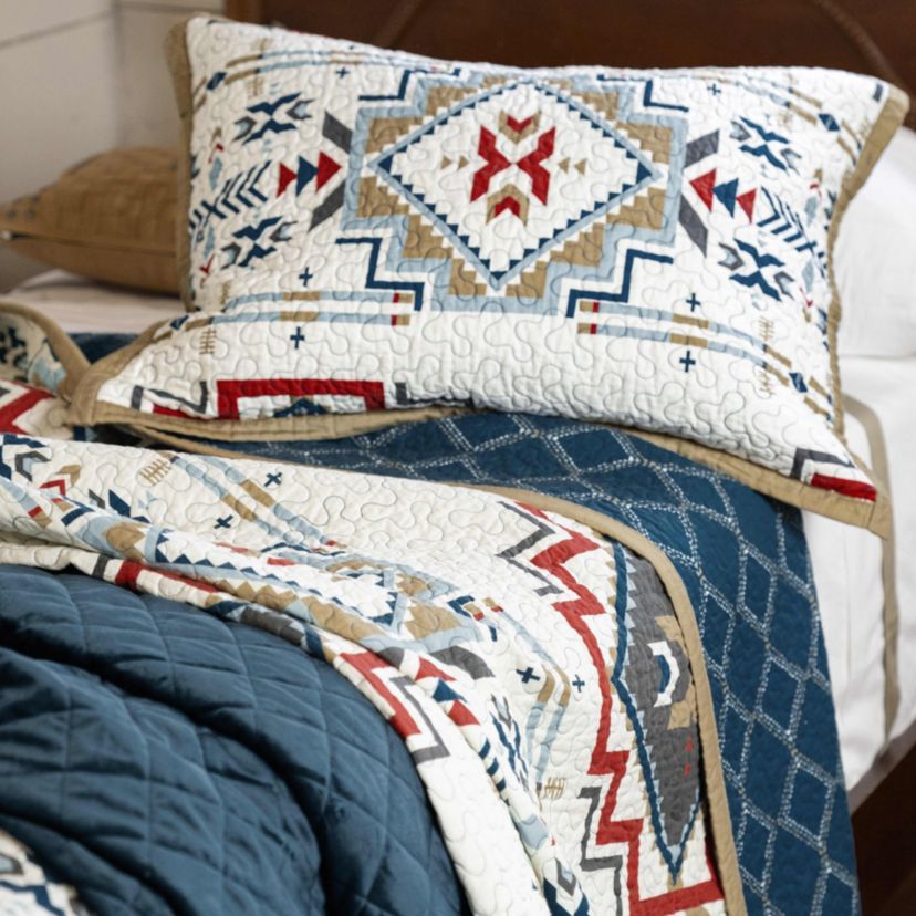 Spirit Valley Reversible Quilt Set