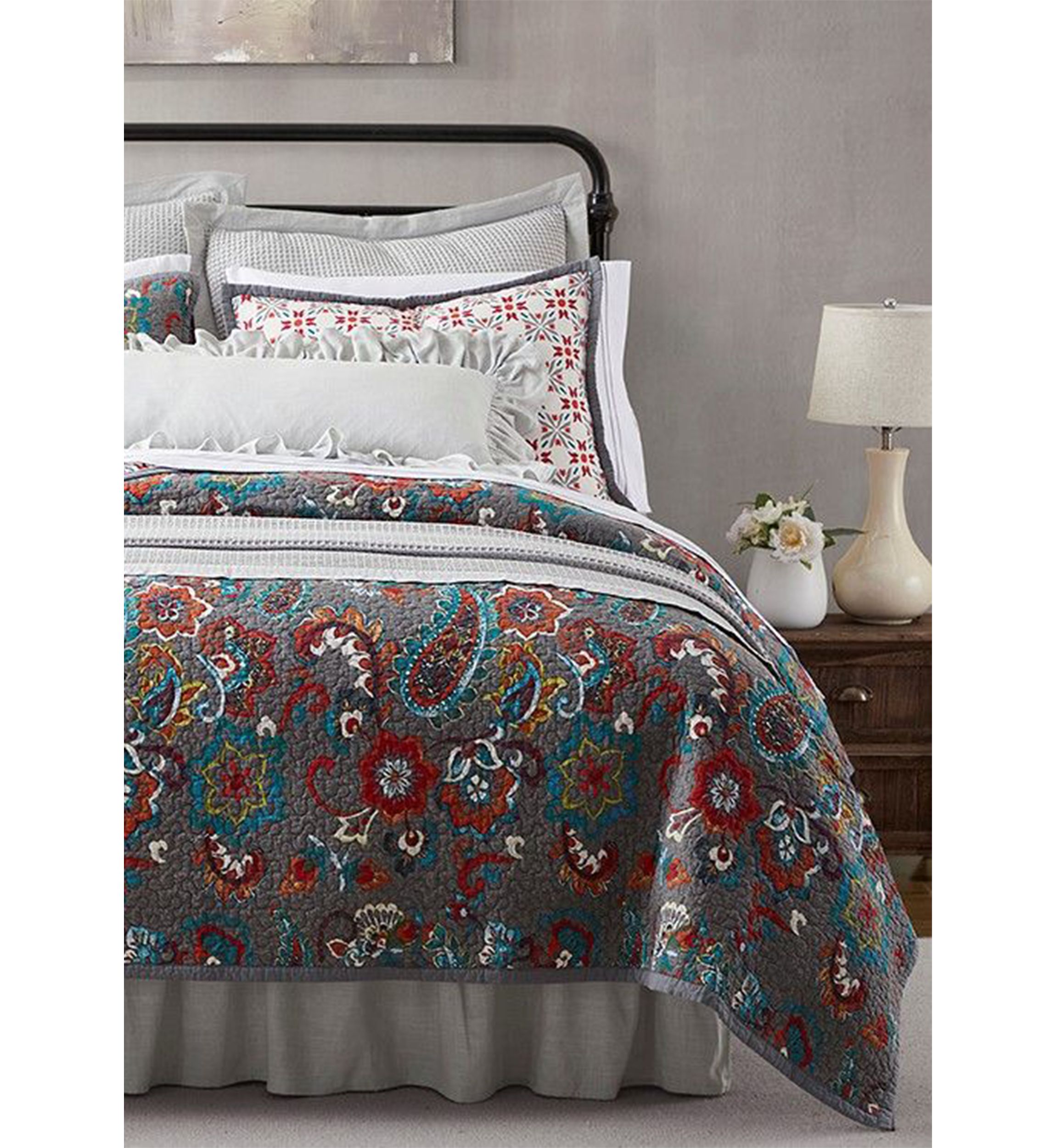 Abbie Western Paisley Reversible Quilt Set