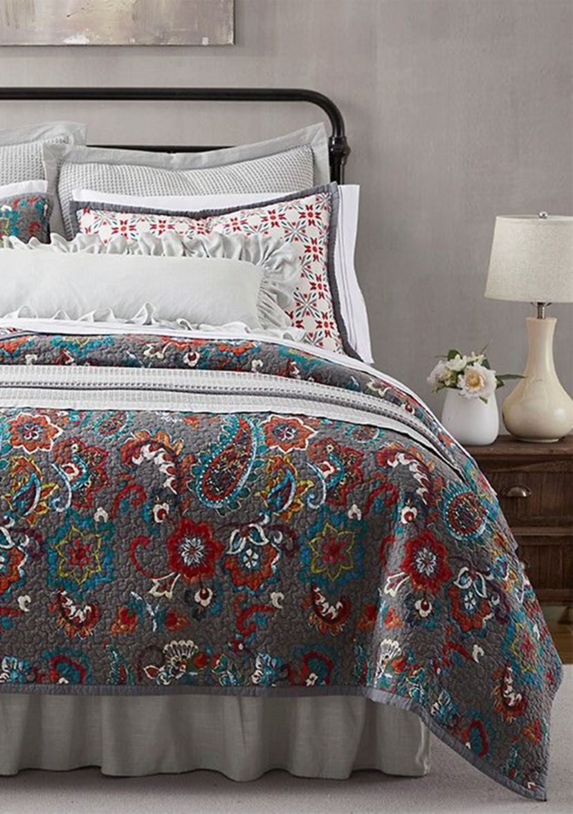 Abbie Western Paisley Reversible Quilt Set