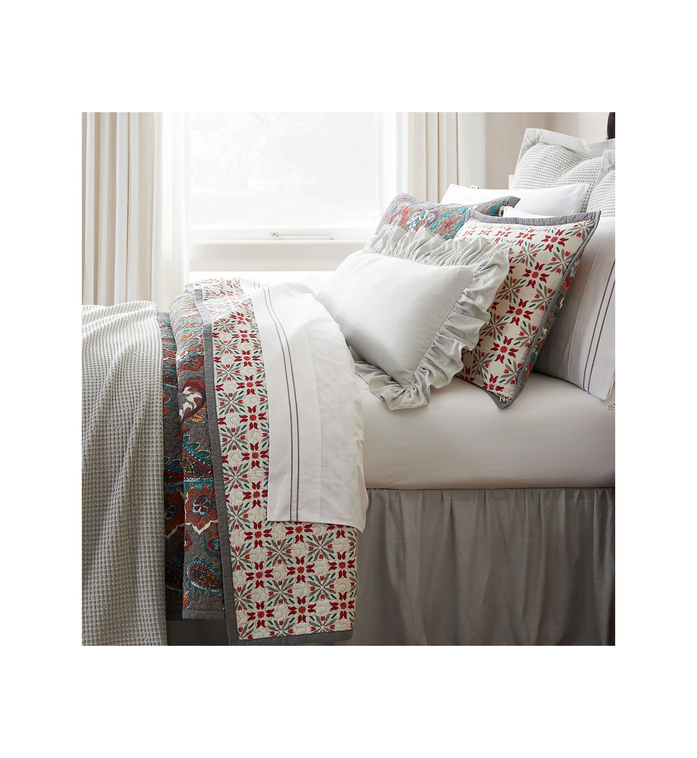 Abbie Western Paisley Reversible Quilt Set