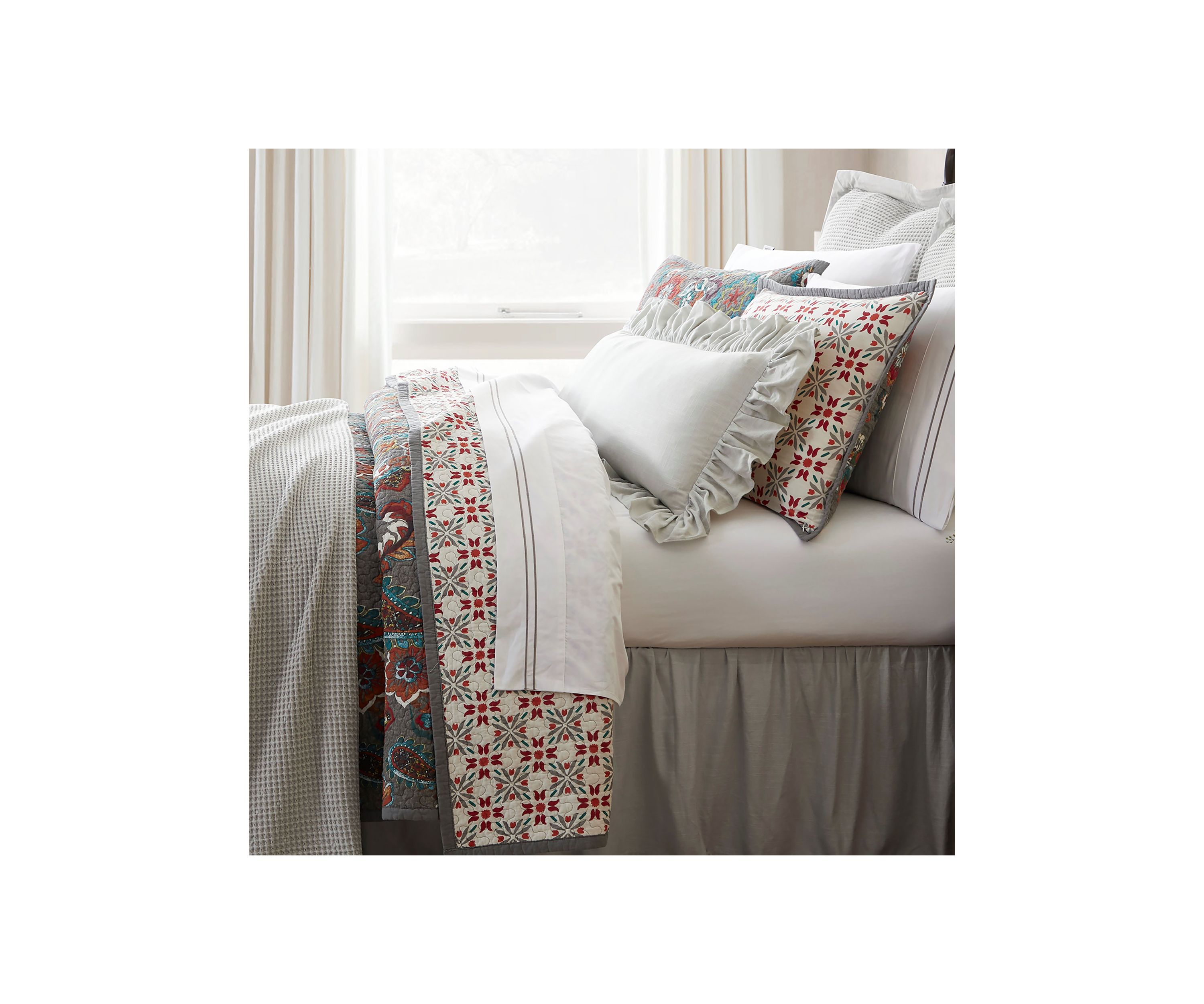 Abbie Western Paisley Reversible Quilt Set