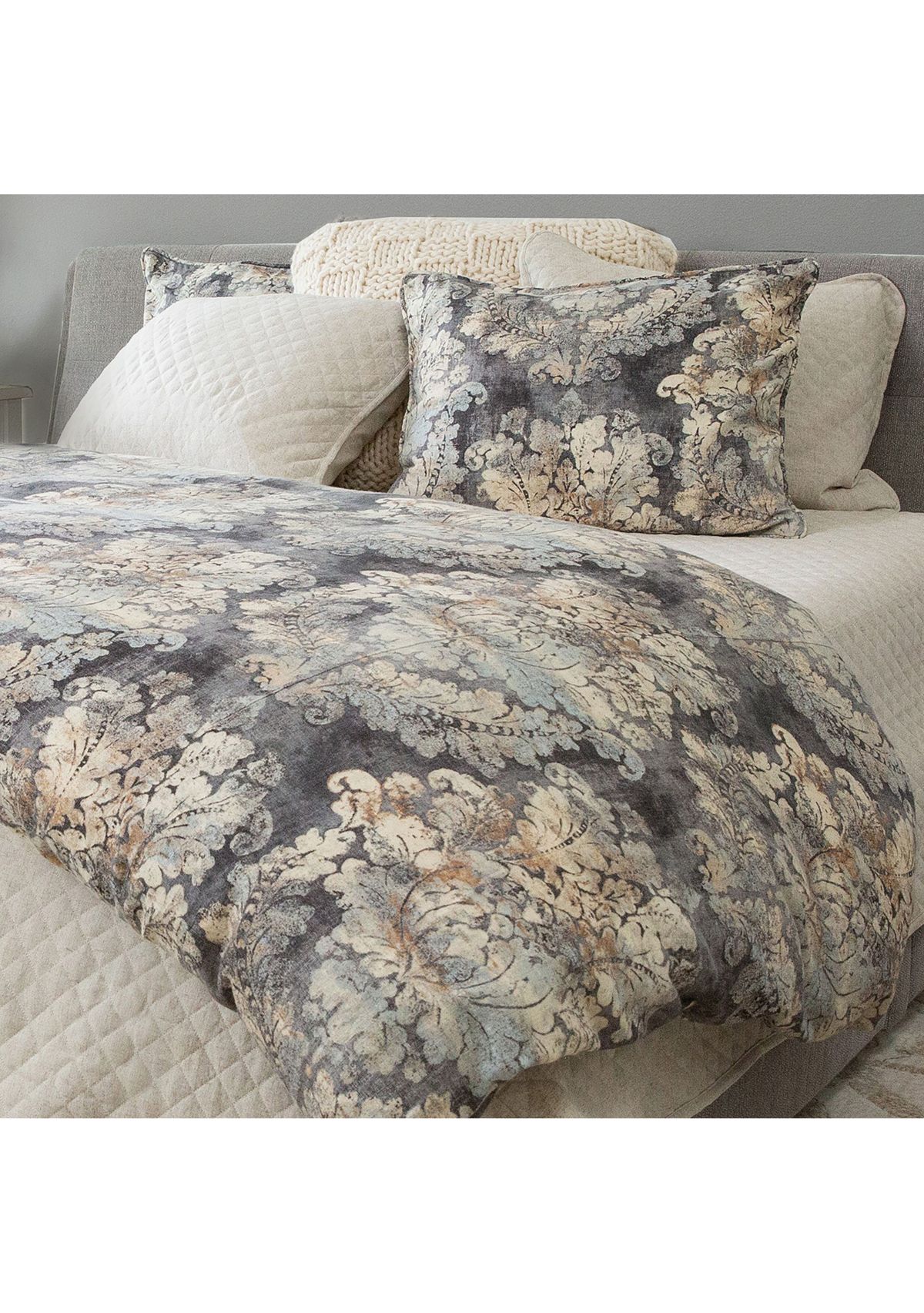 Victoria Damask Bedding Set