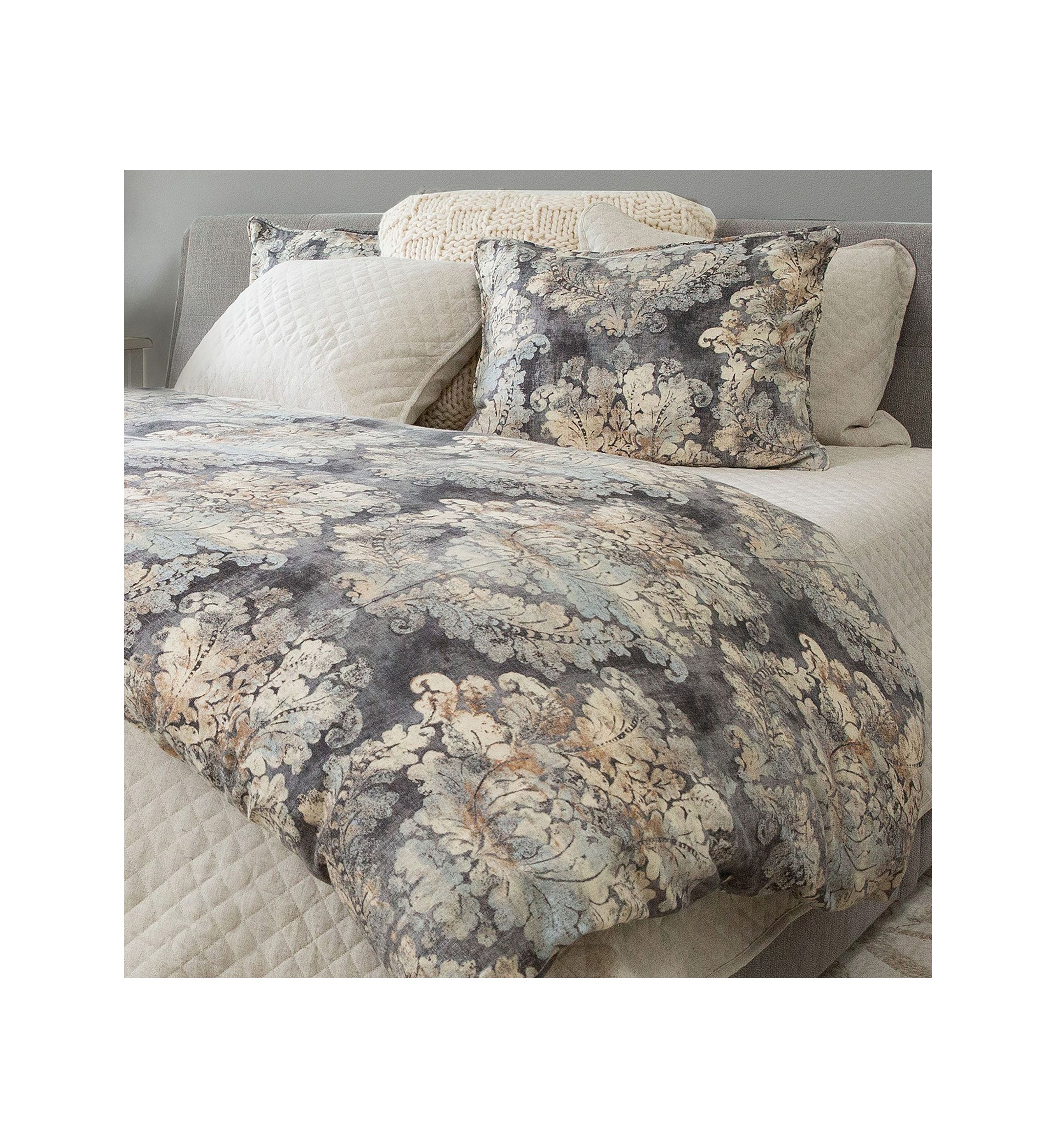 Victoria Damask Bedding Set