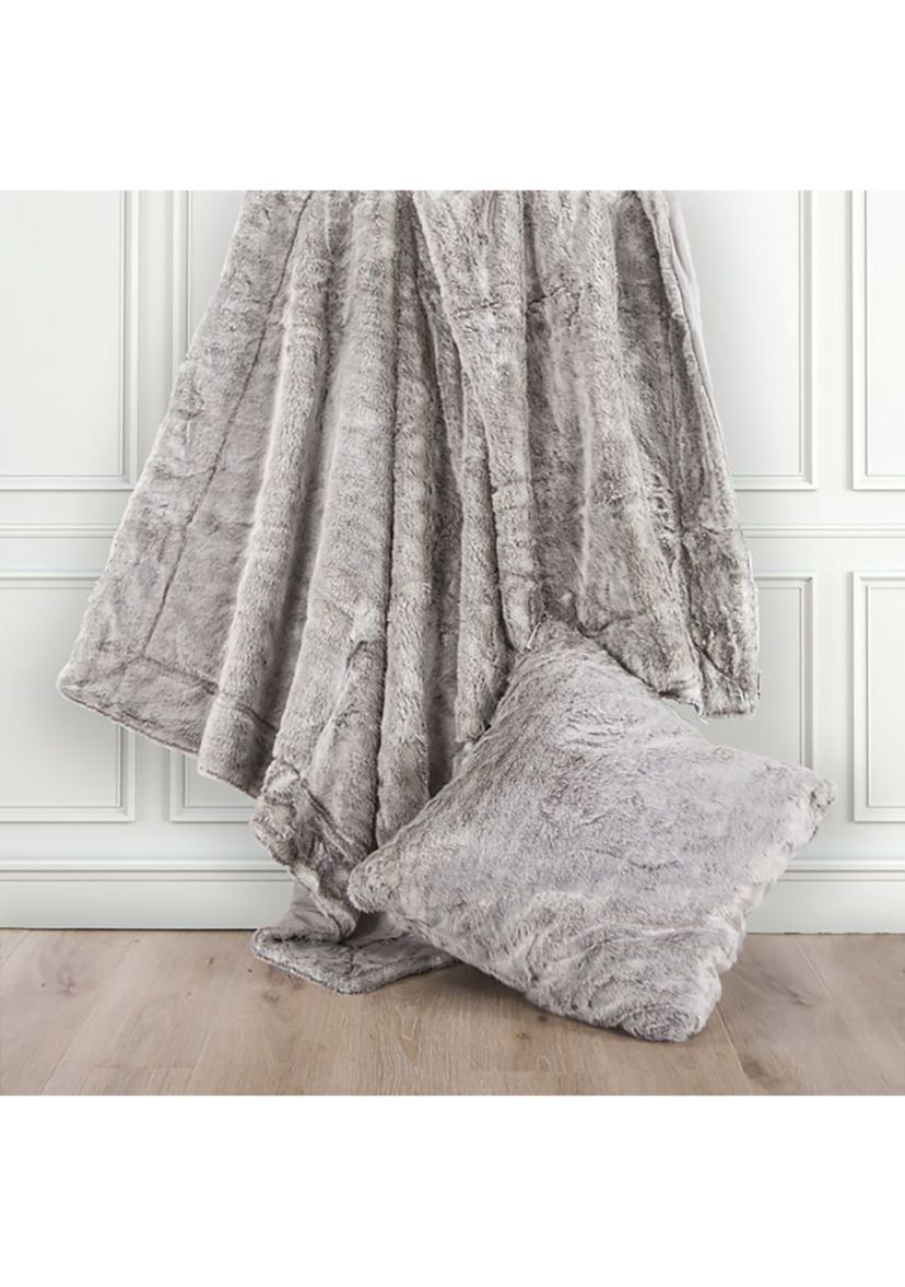 Oversized Arctic Bear Throw Blanket