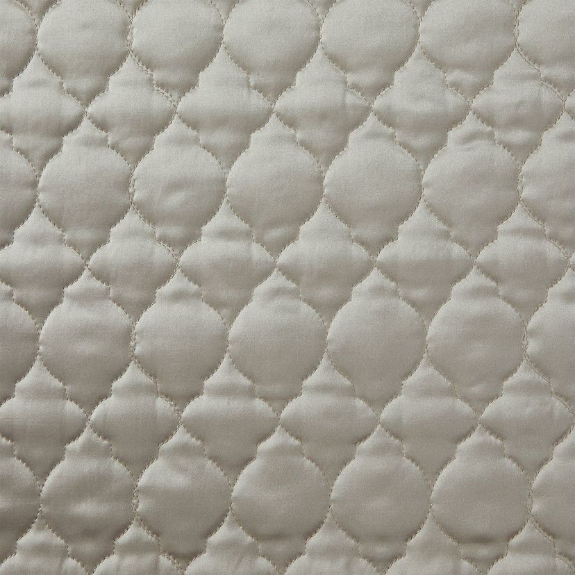 High Shine Satin Quatrefoil Quilt, 1 Piece