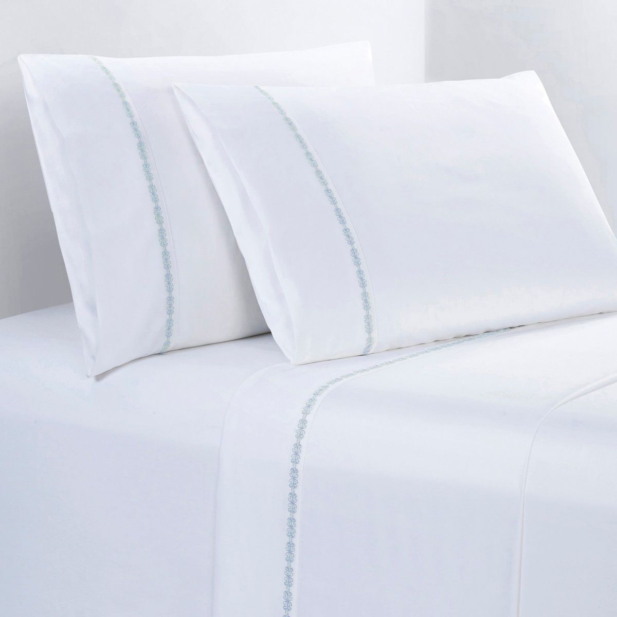 HiEnd Accents 350TC Laurel Embroidered Border Sheet Set | Belk