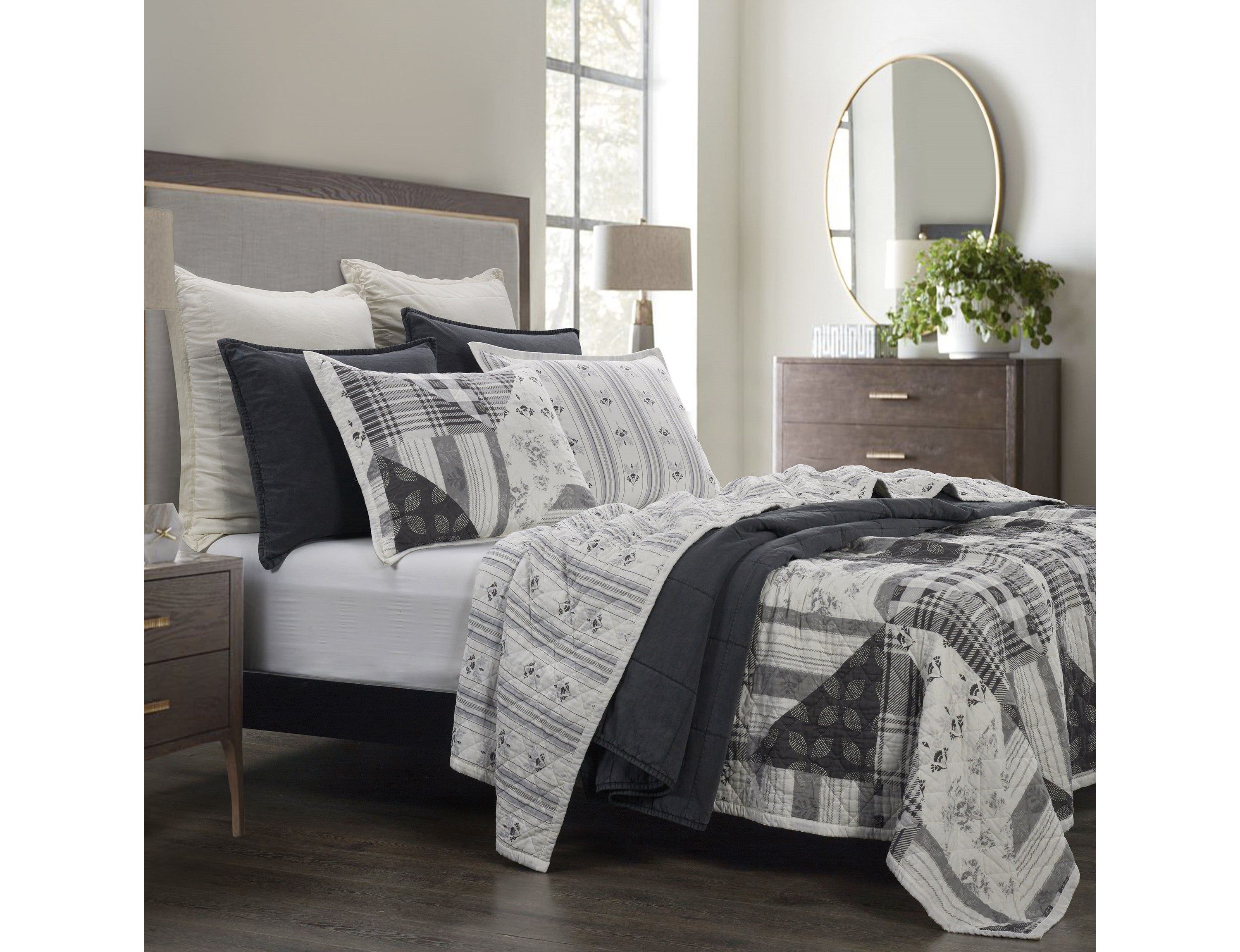 Patchwork Prairie Reversible Quilt Set