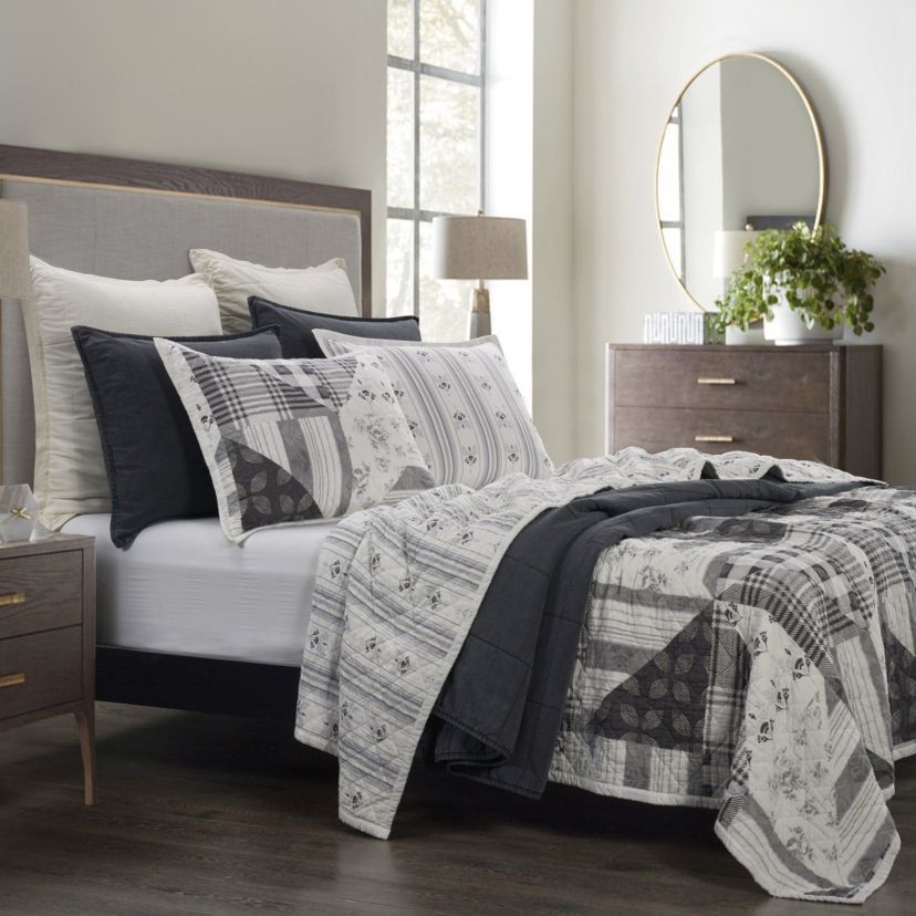 Patchwork Prairie Reversible Quilt Set