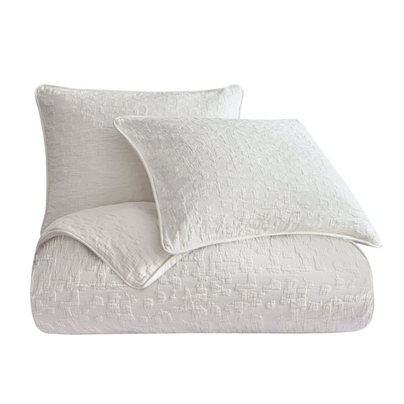 Porto Matelassé Comforter Set