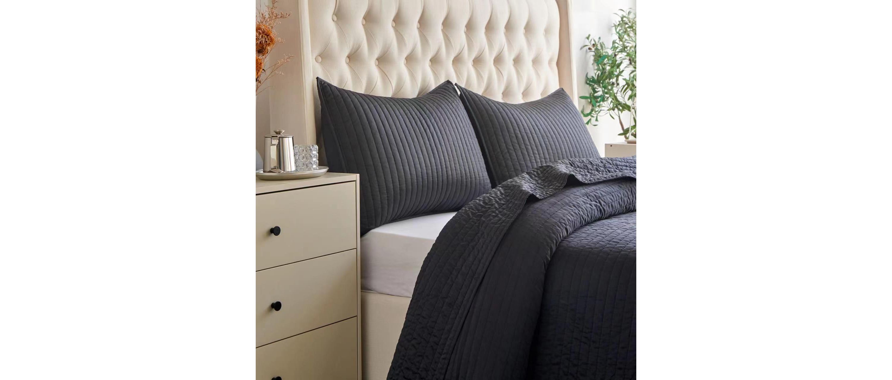 Satin Channel Quilt Set