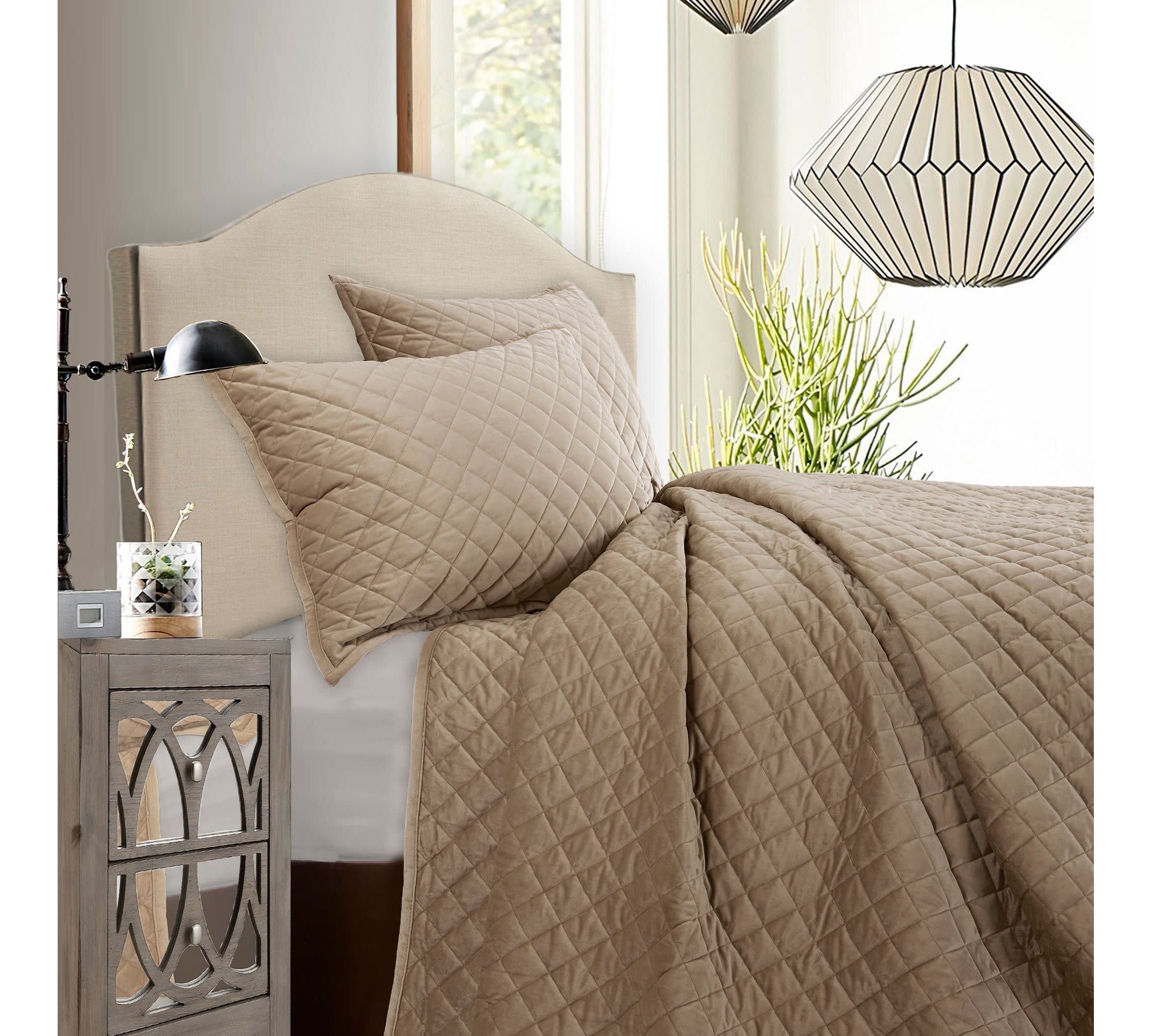 Velvet Diamond Quilt Set