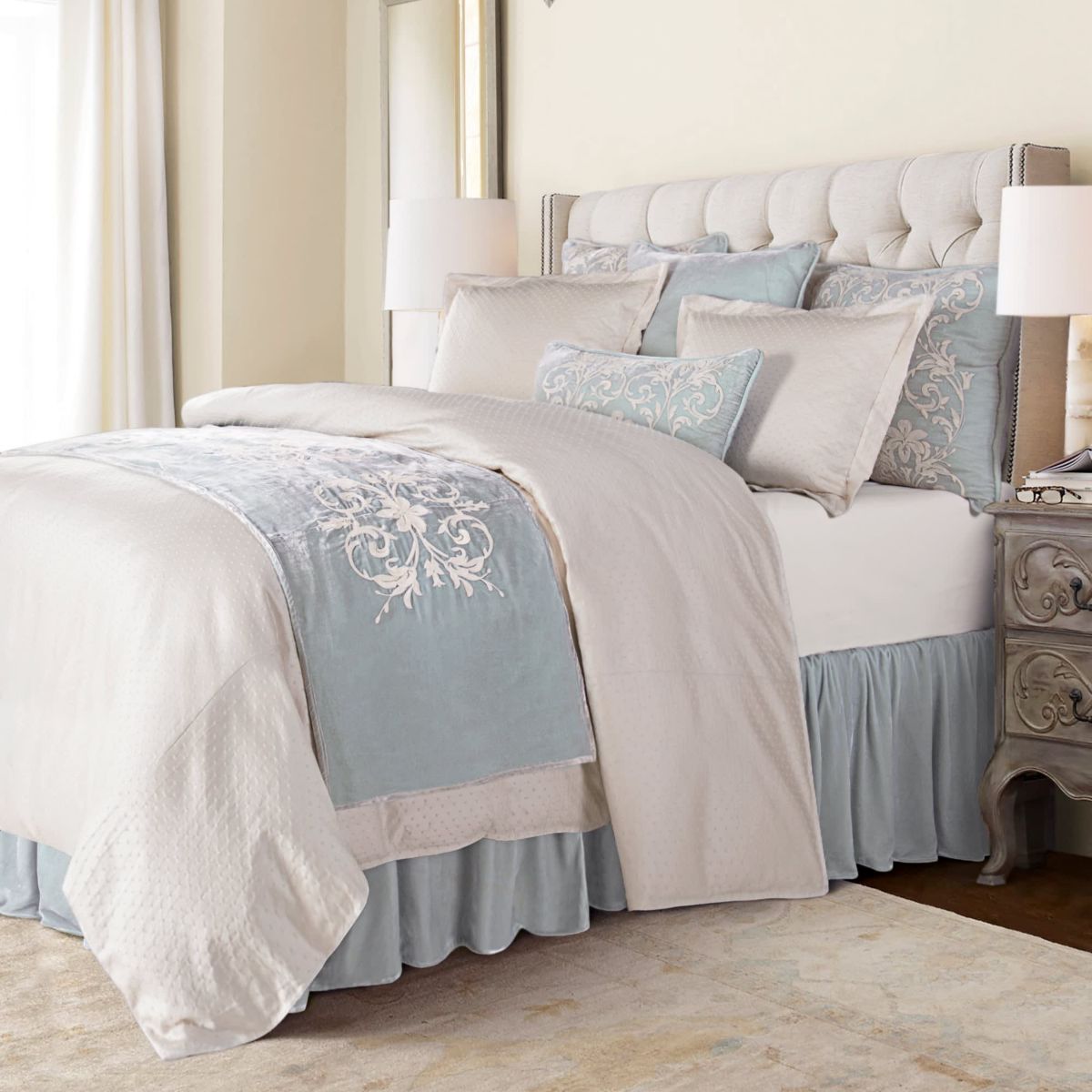 Belle Comforter Set