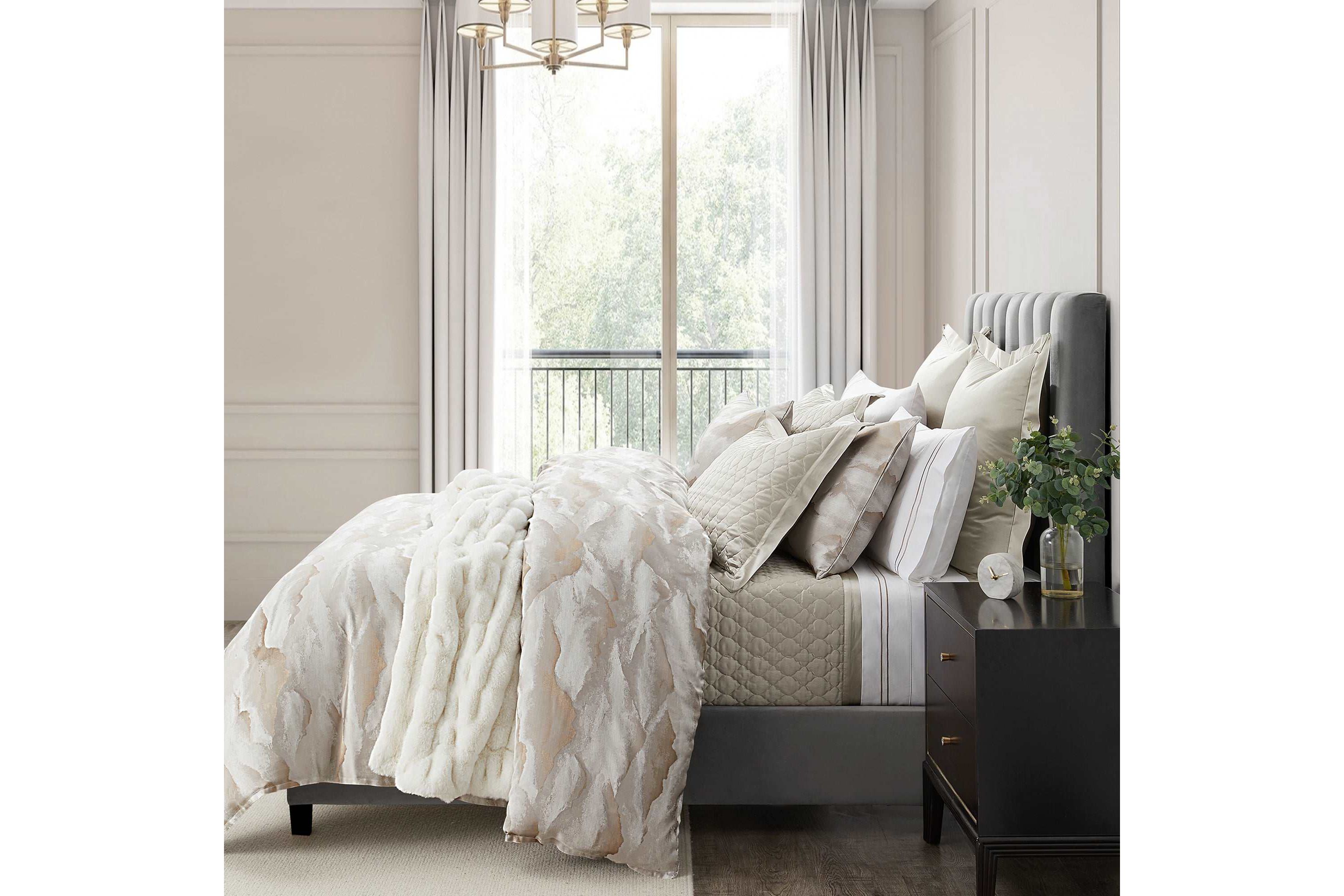 Serenity Modern Jacquard Comforter Set, 3-Piece