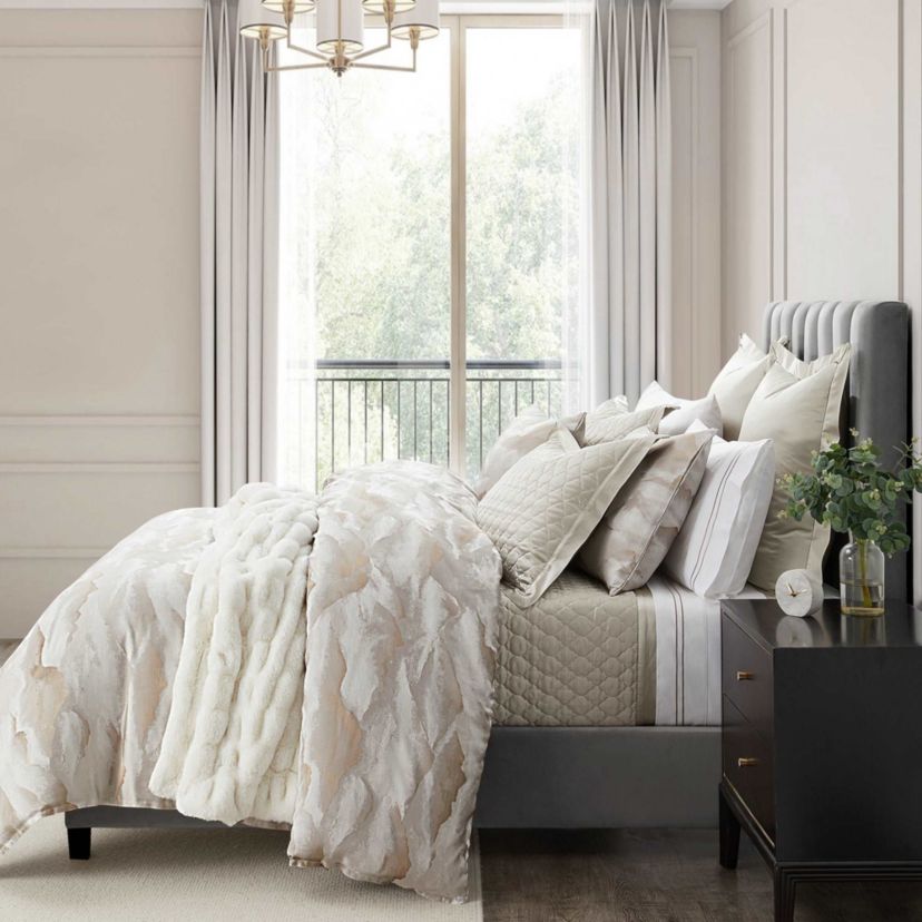 Serenity Modern Jacquard Comforter Set, 3-Piece