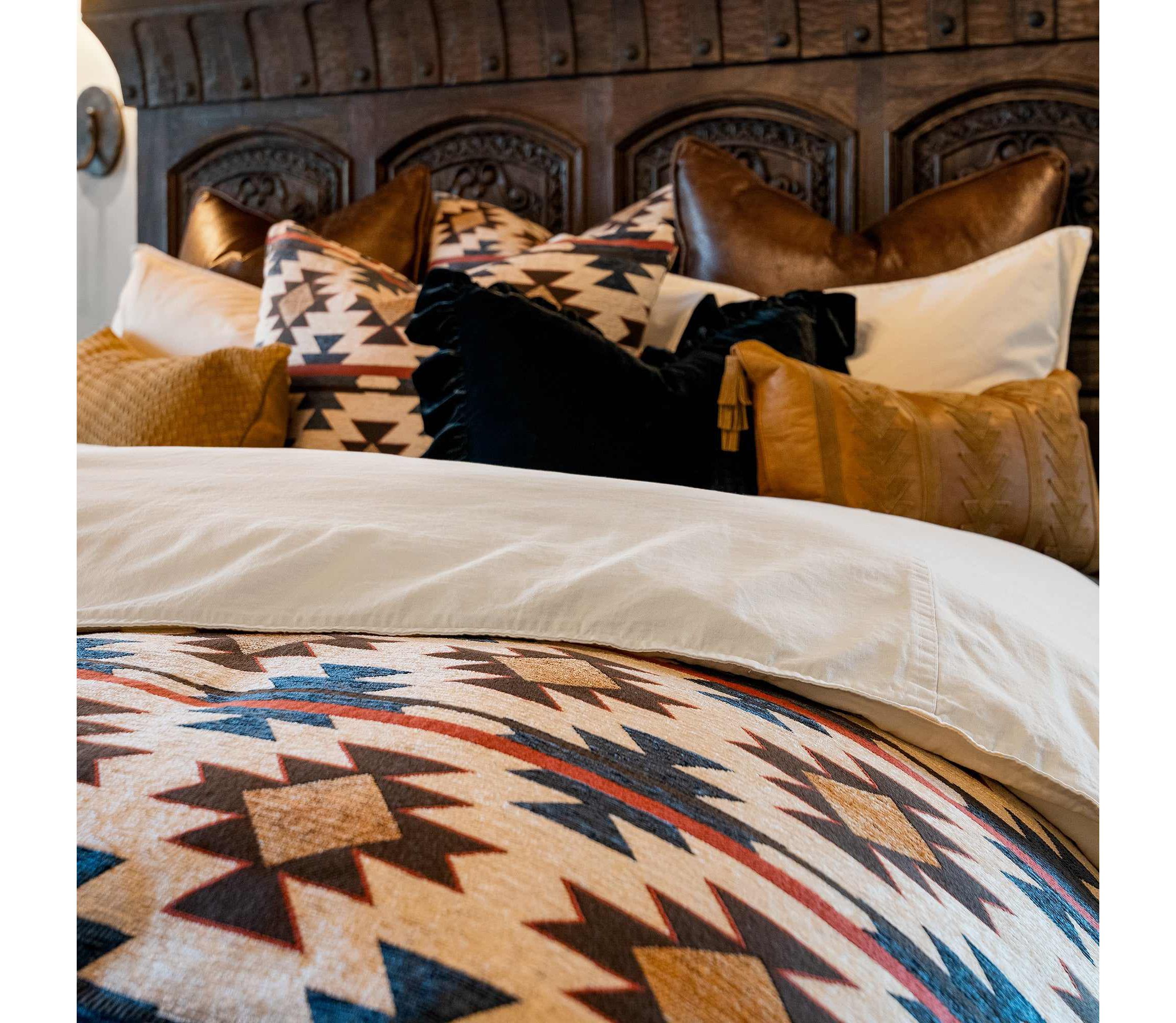 Tasha Polizzi for Paseo Road Mariella Western Aztec Chenille 3 Piece Duvet Cover Set