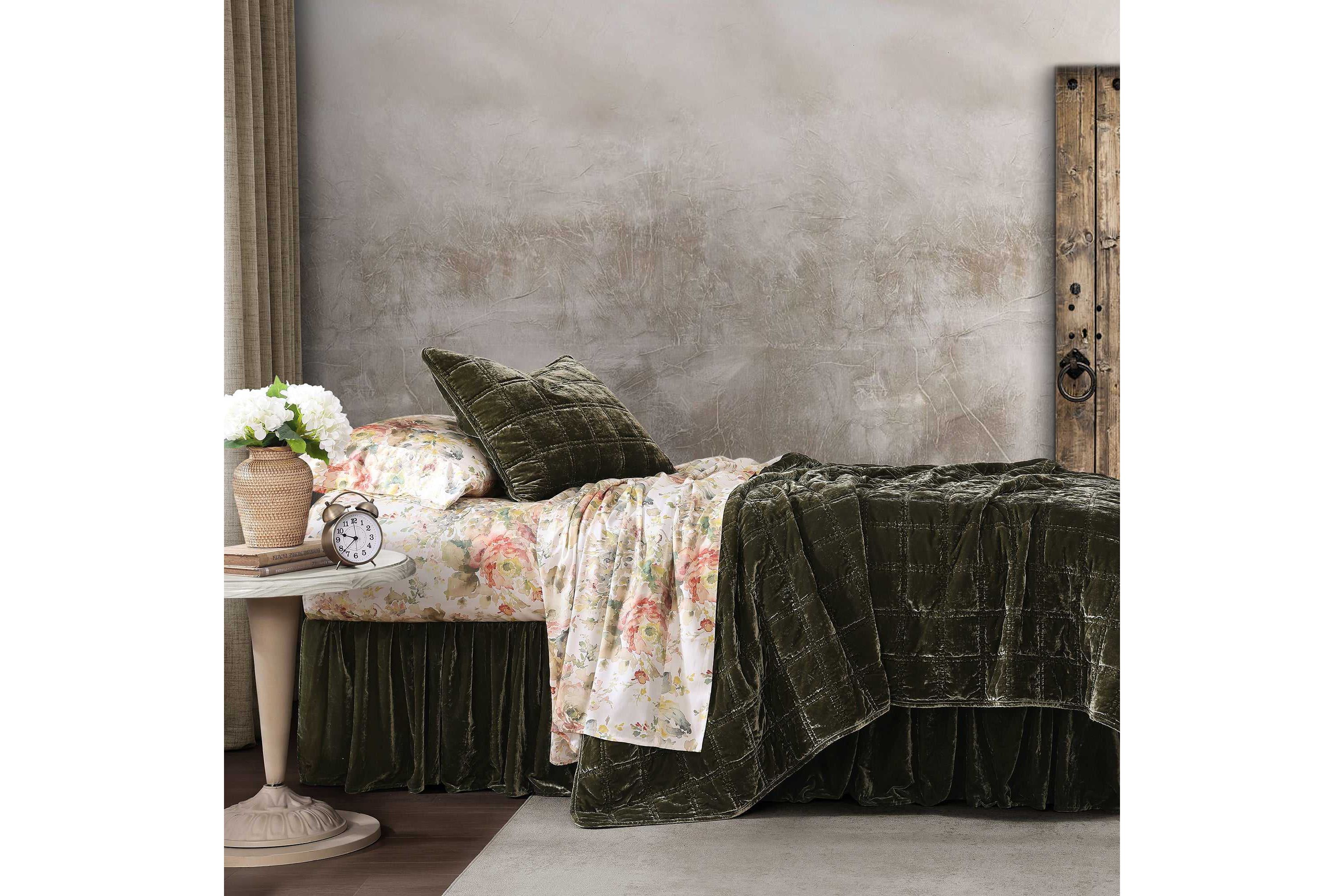 HiEnd Accents Stella Faux Silk Velvet Double Box Stitch Modern Rustic 3 Piece Quilt Set