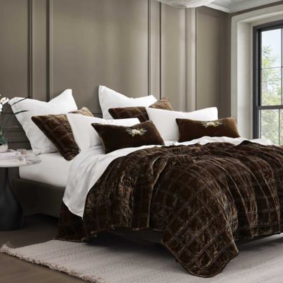 HiEnd Accents Stella Faux Silk Velvet Double Box Stitch Modern Rustic 3 Piece Quilt Set, Green, King/California King