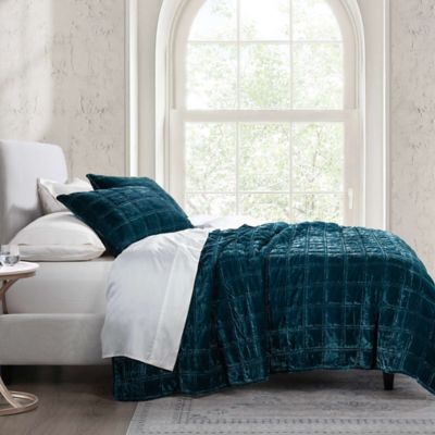 HiEnd Accents Stella Faux Silk Velvet Double Box Stitch Modern Rustic 3 Piece Quilt Set, Teal, King/California King