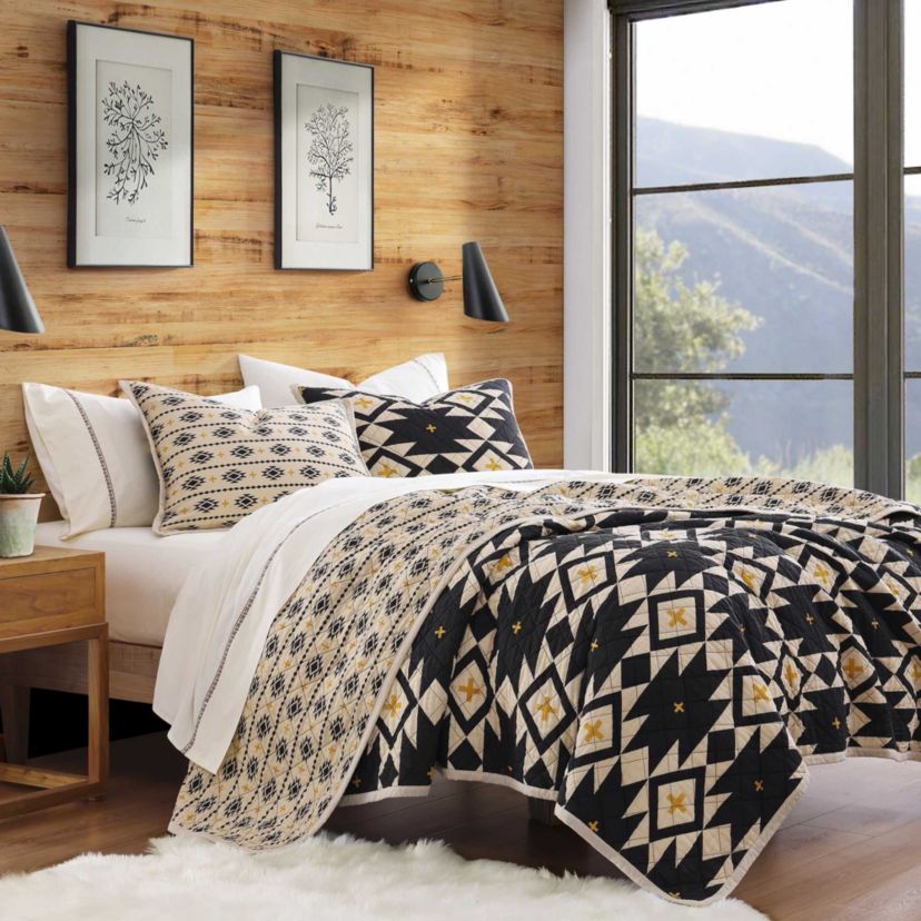Paseo Road High Desert Reversible Aztec Southwestern Rustic Bedding 3 Piece Quilt Set