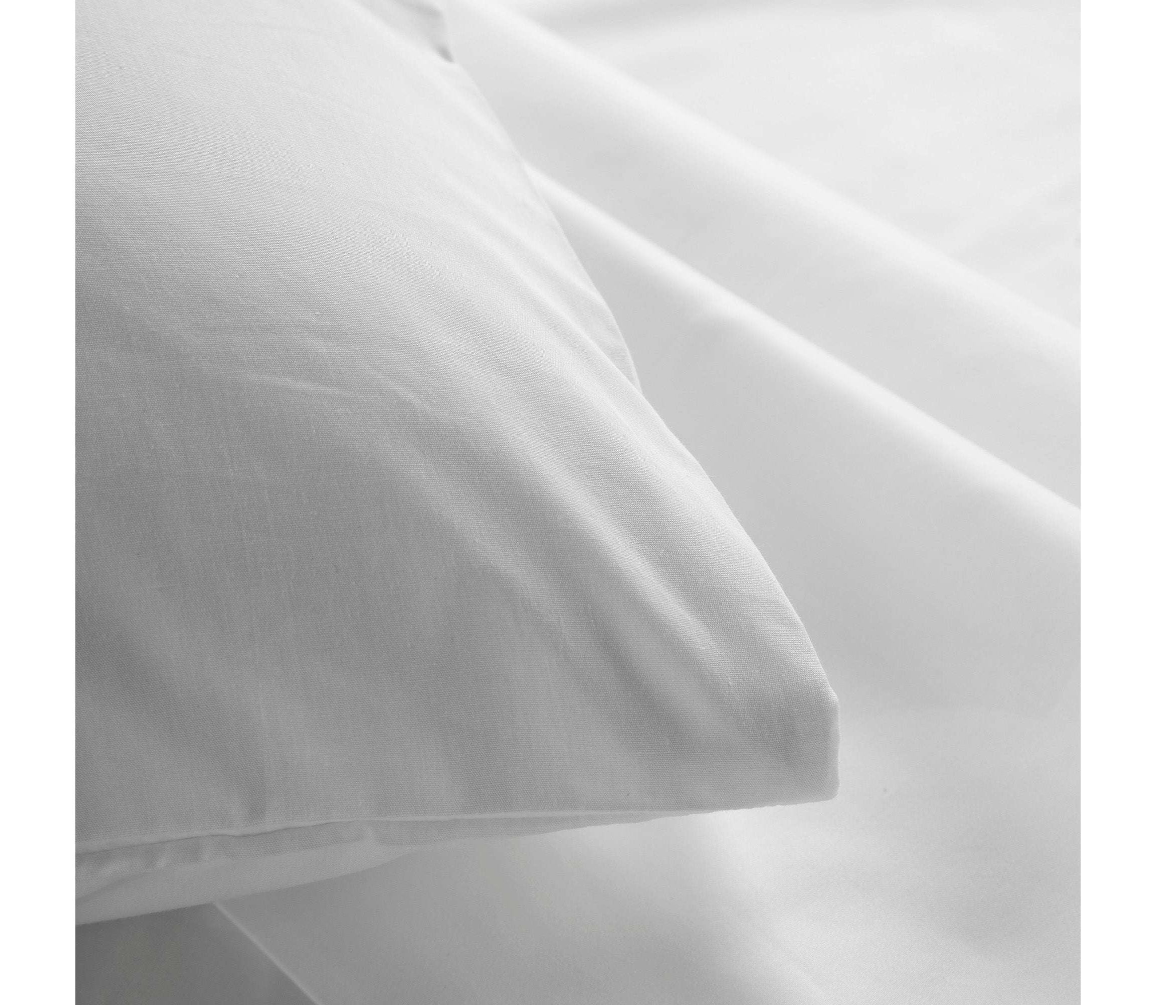 Saturday Linens by HiEnd Accents Vesper 350TC Sateen Classic Hotel Style 4 Piece Sheet Set