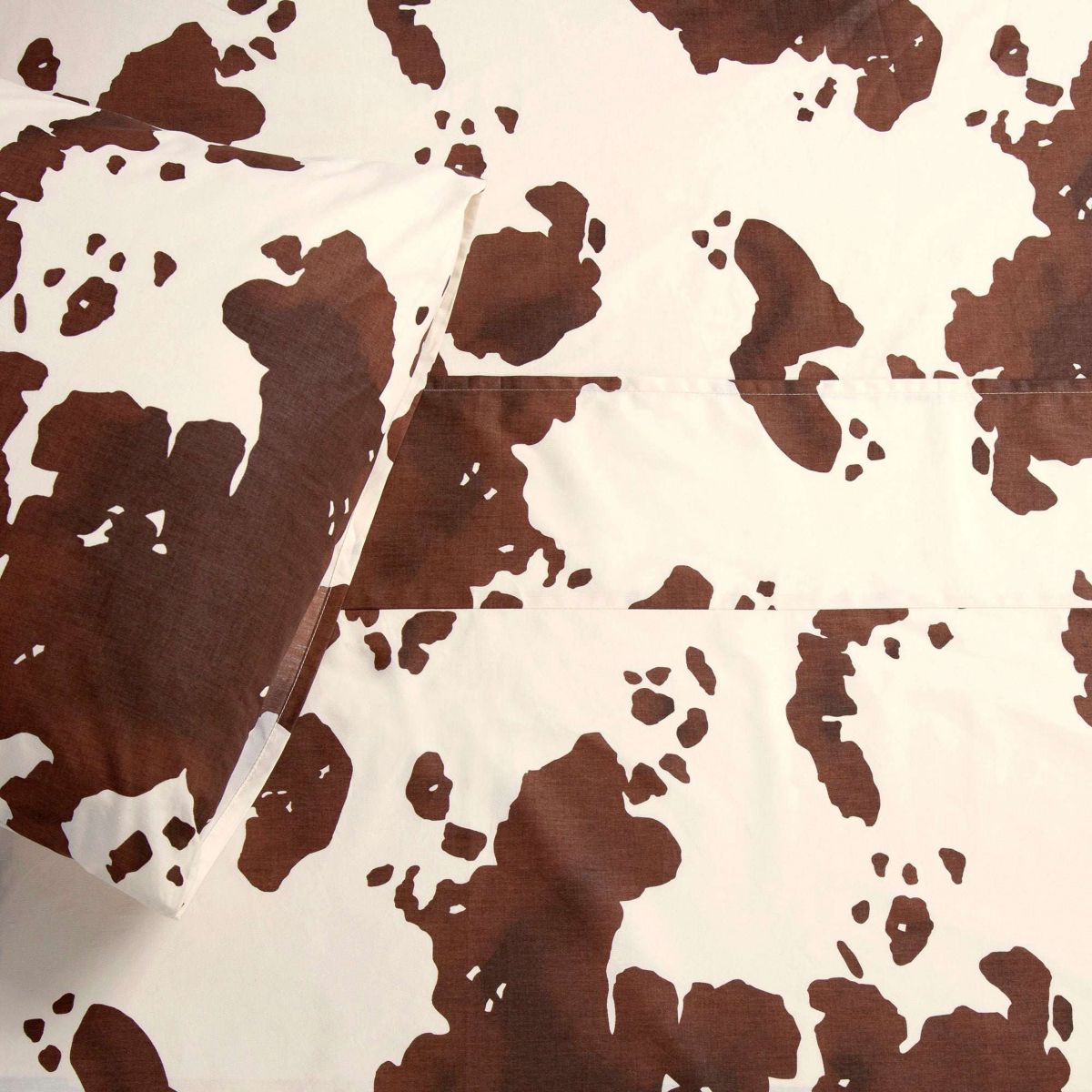 Paseo Road Elsa Cowhide 200TC Cotton Cow Print Western Bedding 4 Piece Sheet Set