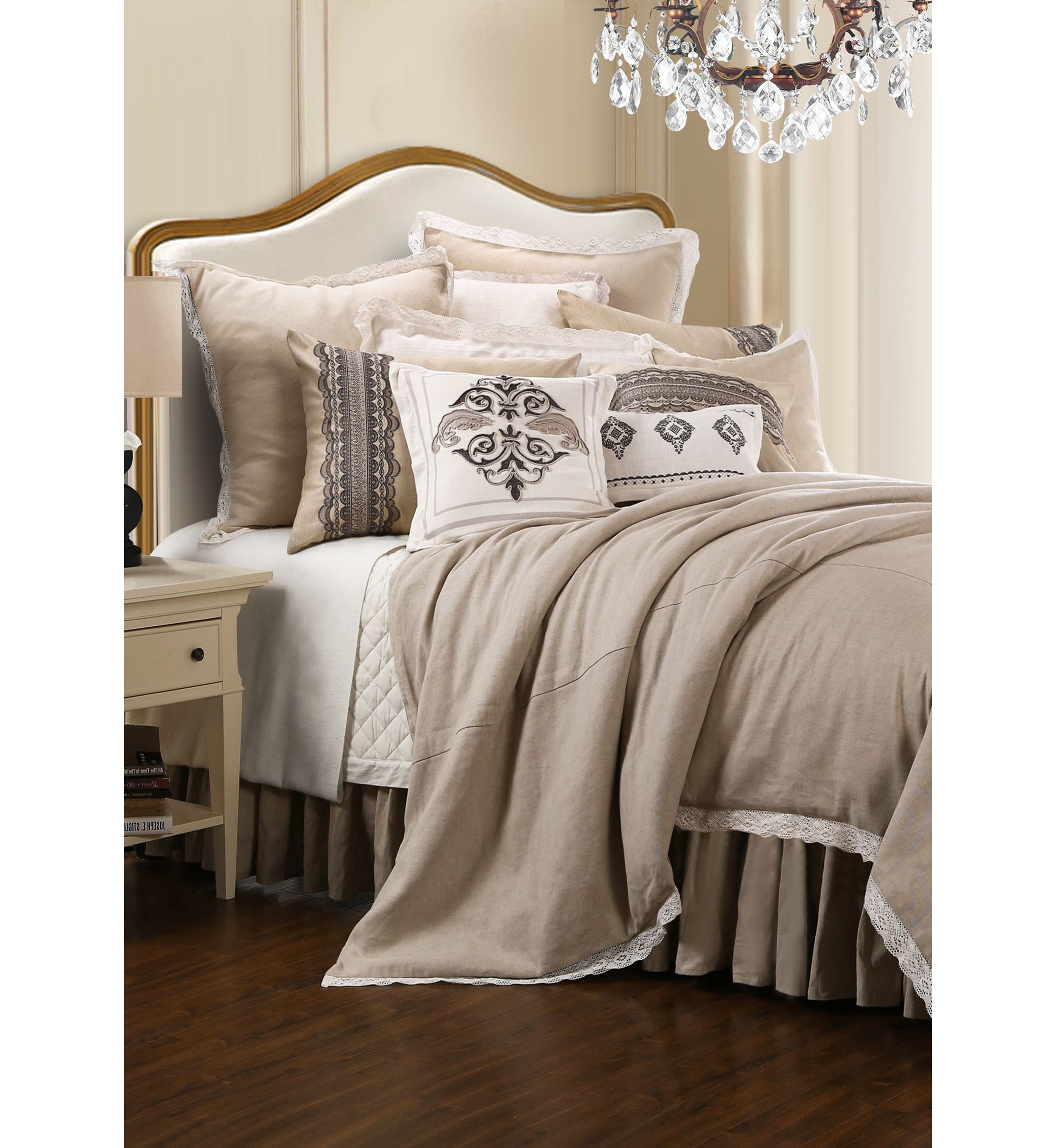 Charlotte Comforter Set