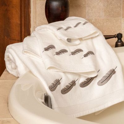 Embroidered Feather White Towel Set