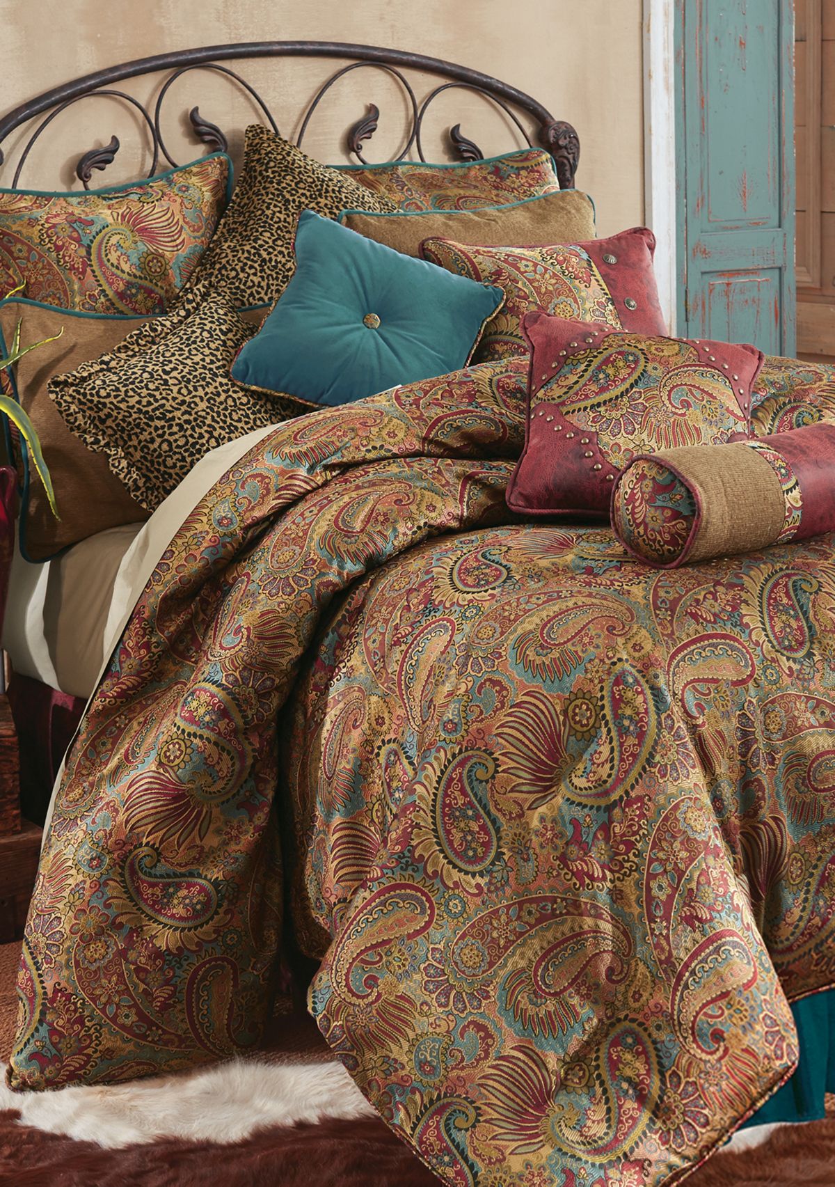 San Angelo Comforter Set