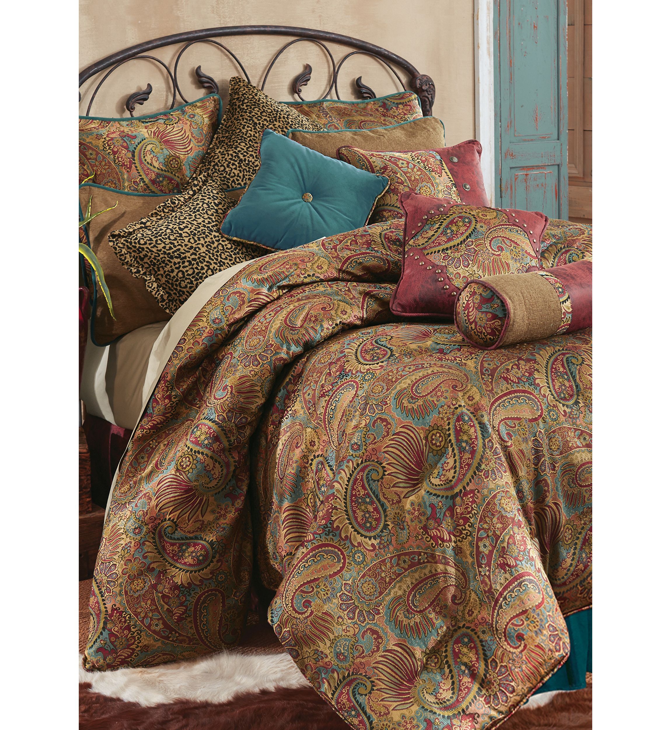 San Angelo Comforter Set