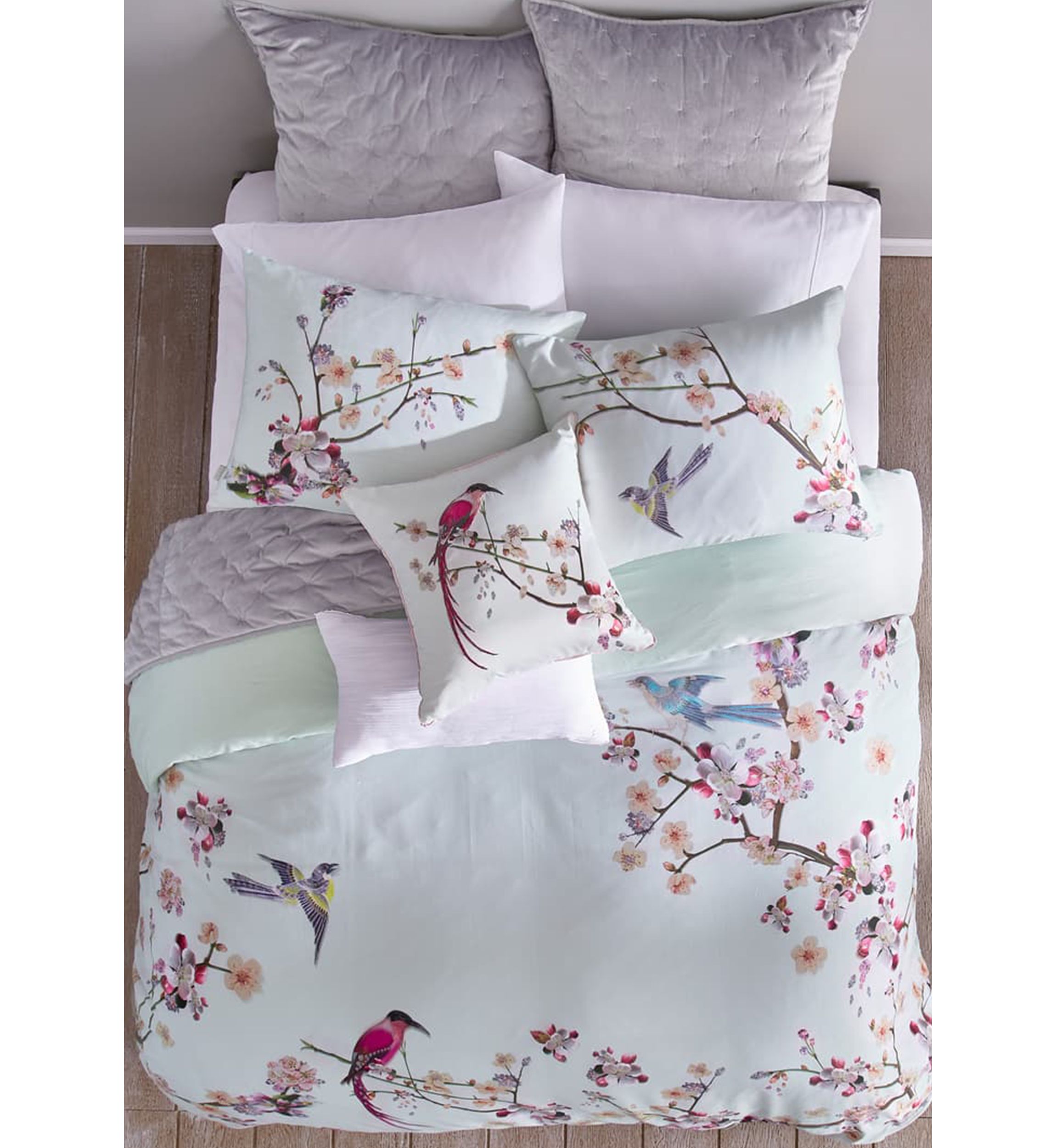 Flight of the Orient Reversible Duvet Cover Set