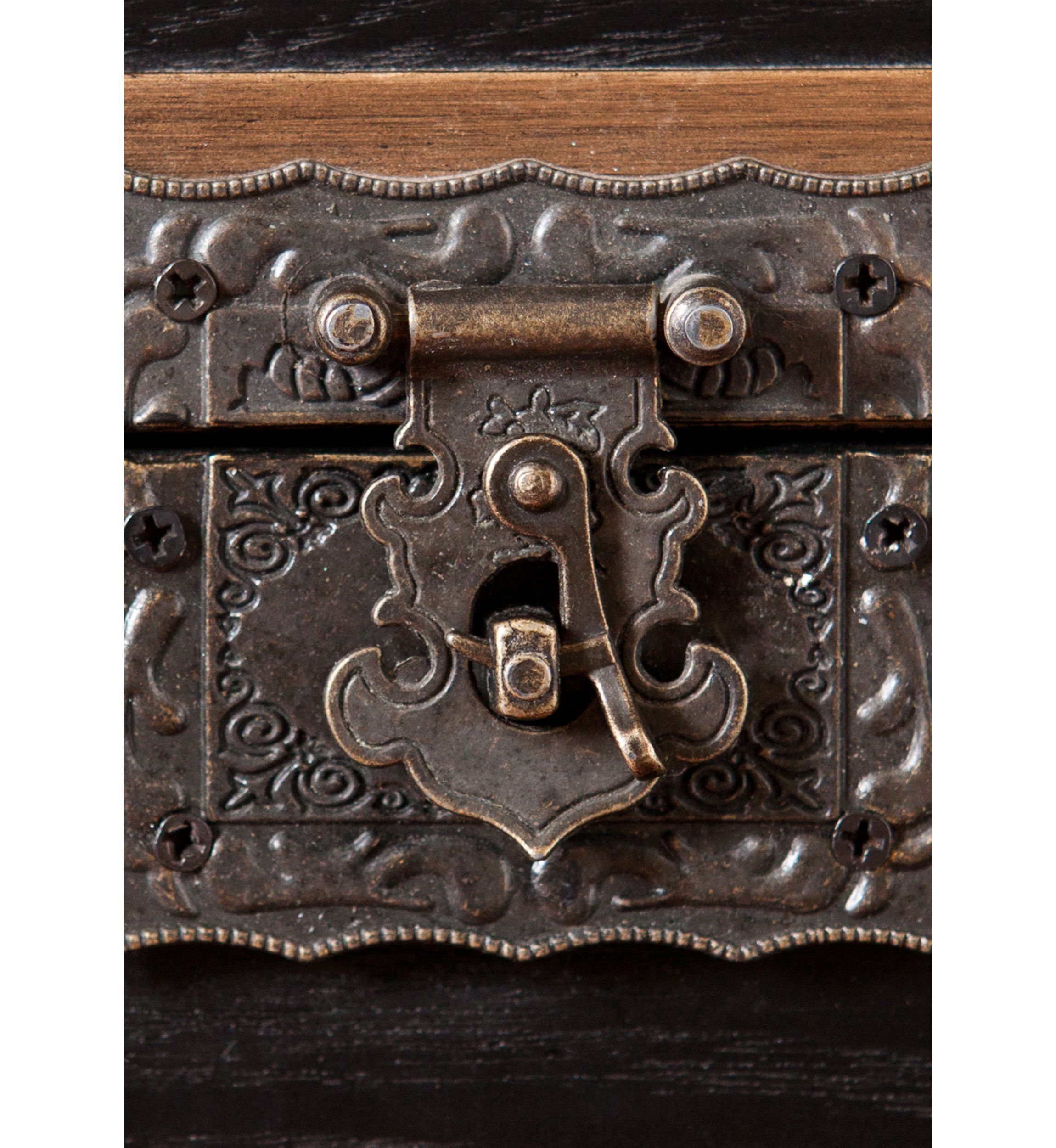 Drifton Trunk End Table