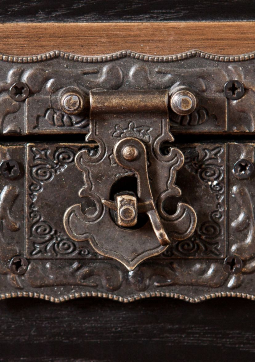 Drifton Trunk End Table