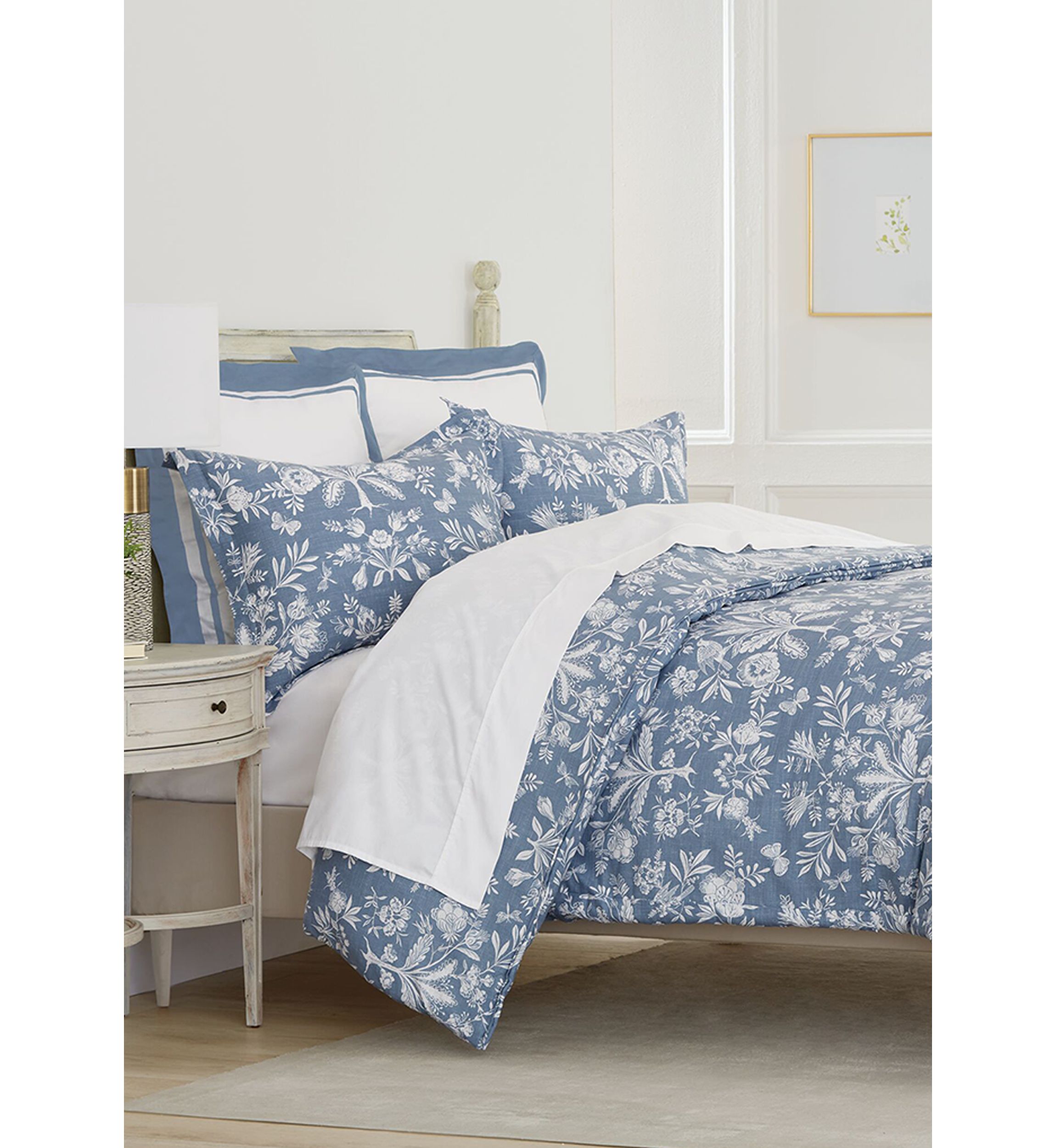 Avia 3-Piece Comforter Set