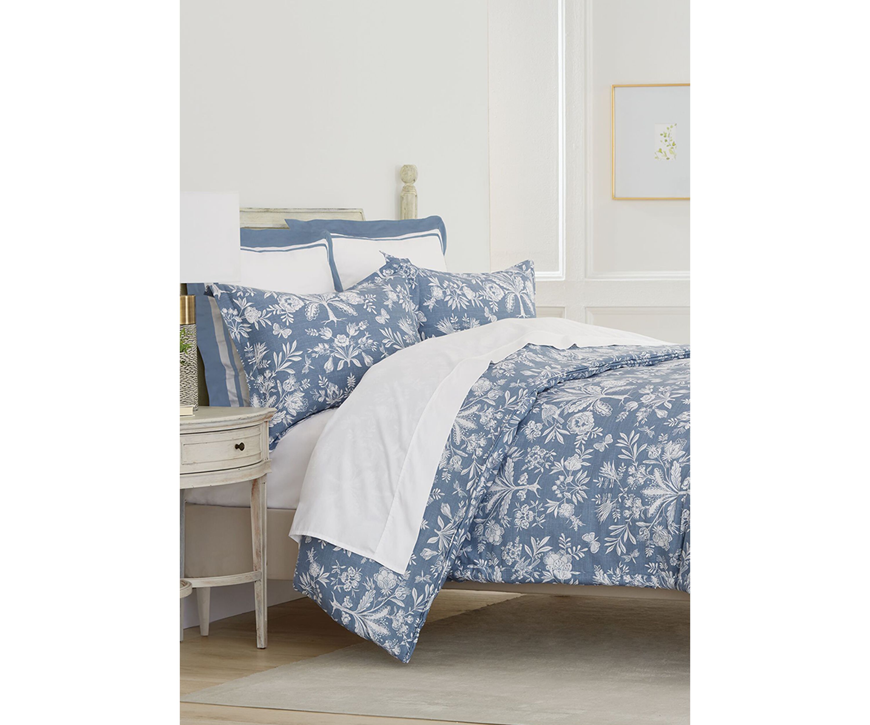 Avia 3-Piece Comforter Set