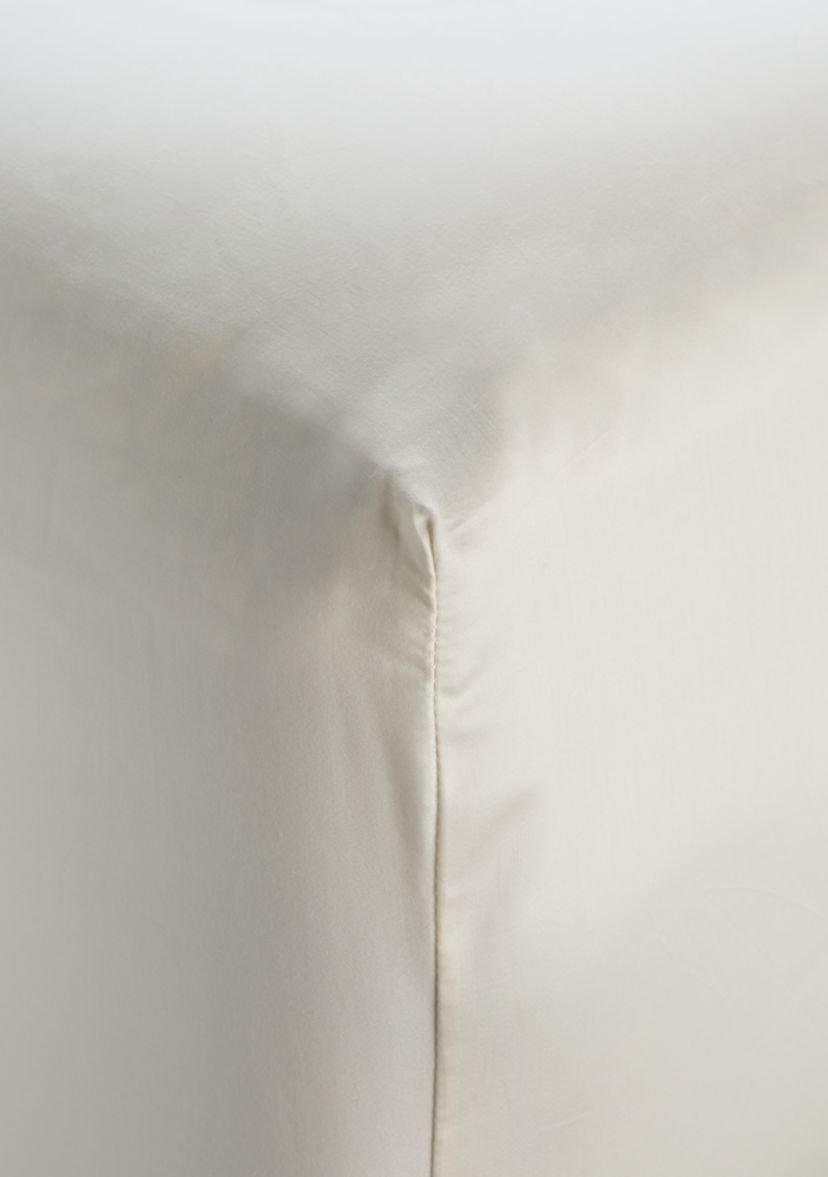 300 Thread Count Solid Fitted Sheet