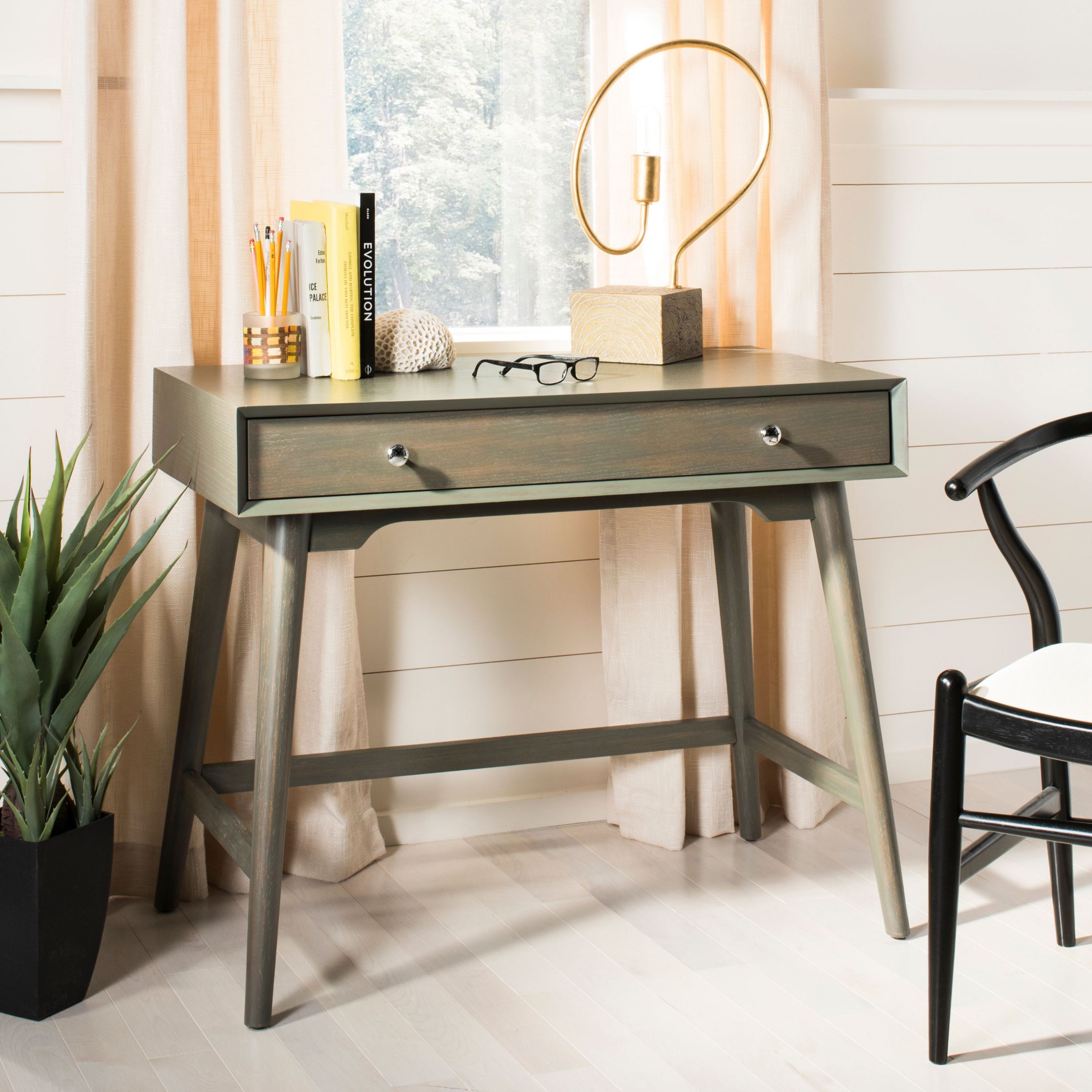 Isadora Desk