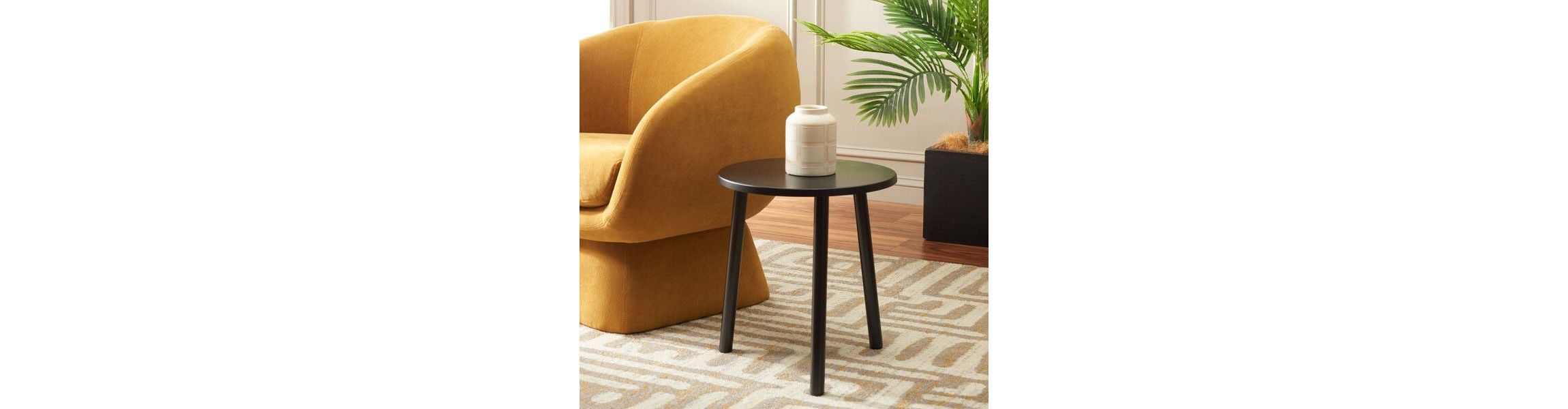 Ivitrio Round Accent Table