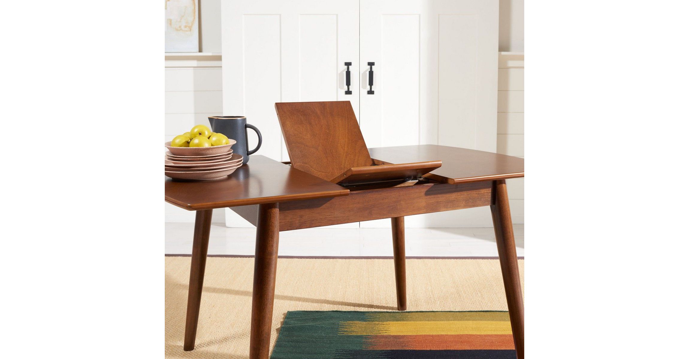 Varda Manual Dining Table