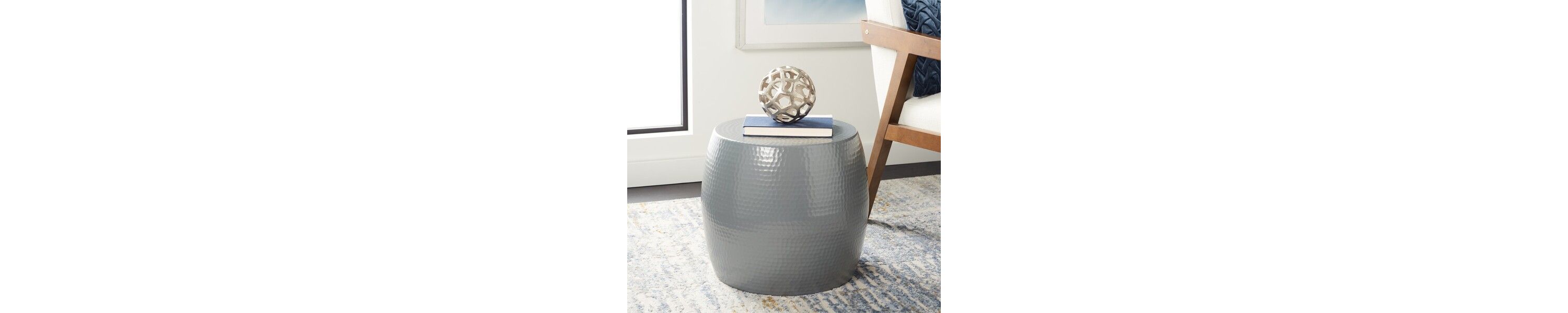 Vanadium Round Hammered Stool