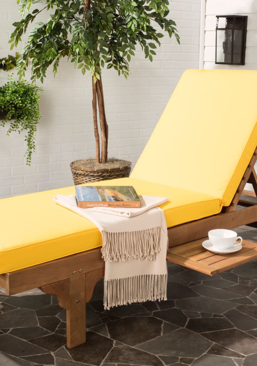 Newport Chaise Lounge Chair With Side Table