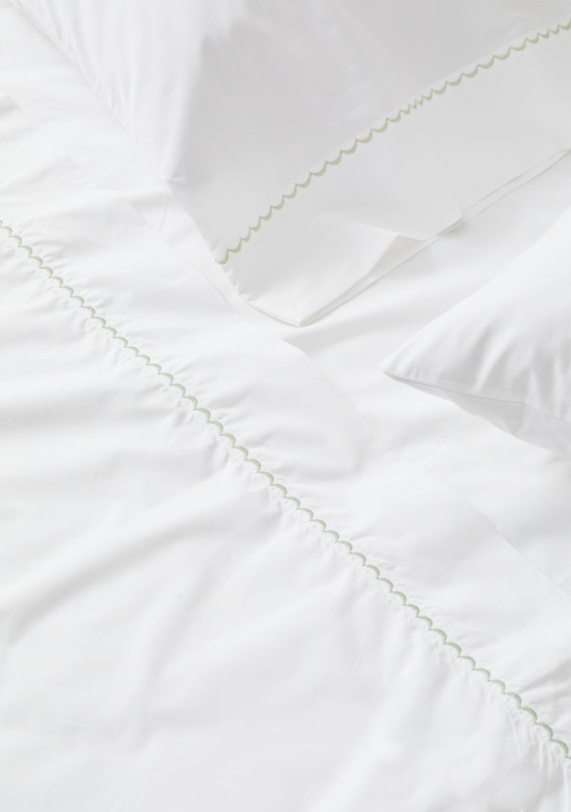 300 Thread Count Embroidered Sheet Set