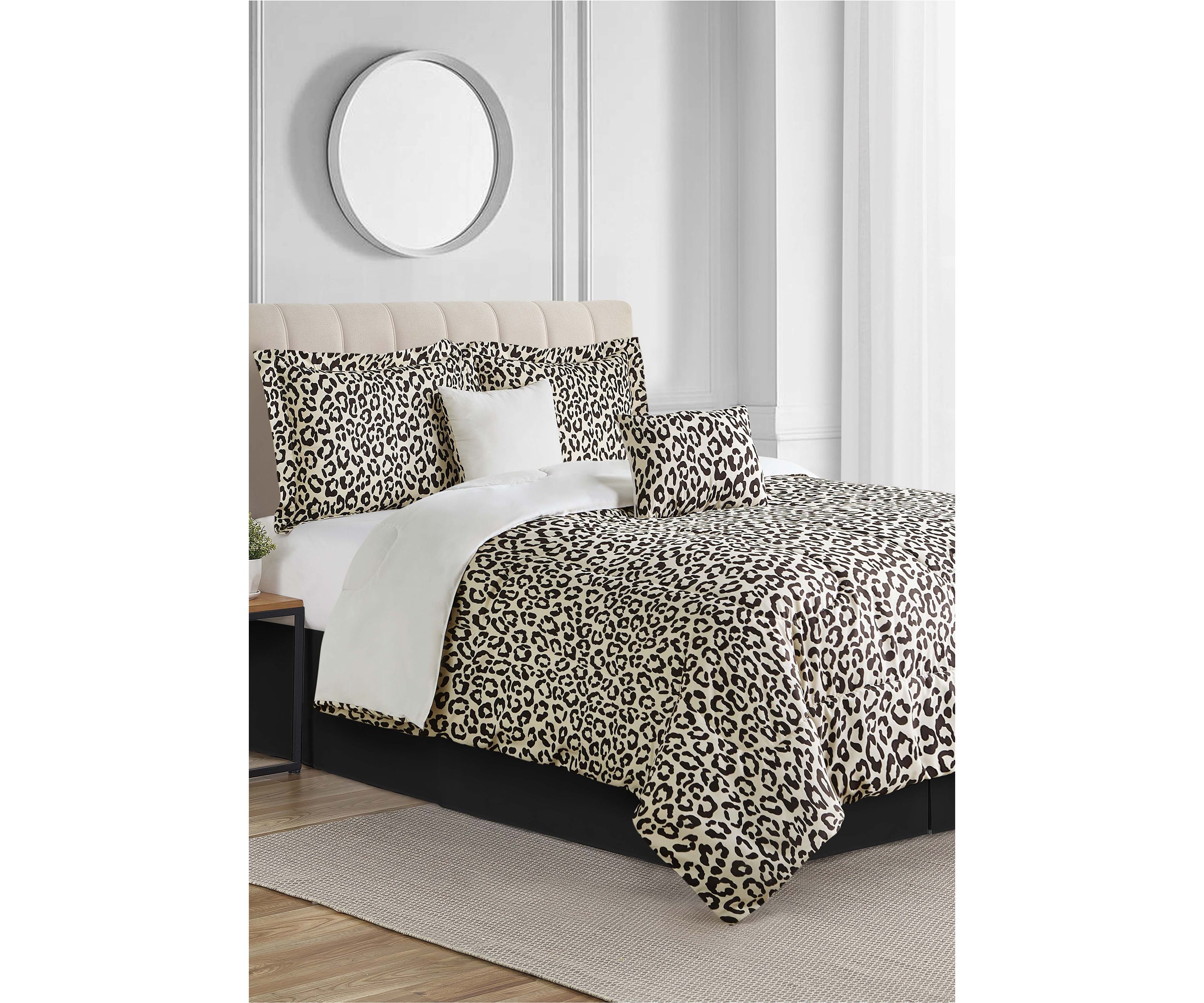 Amur Animal Reversible Comforter Set 
