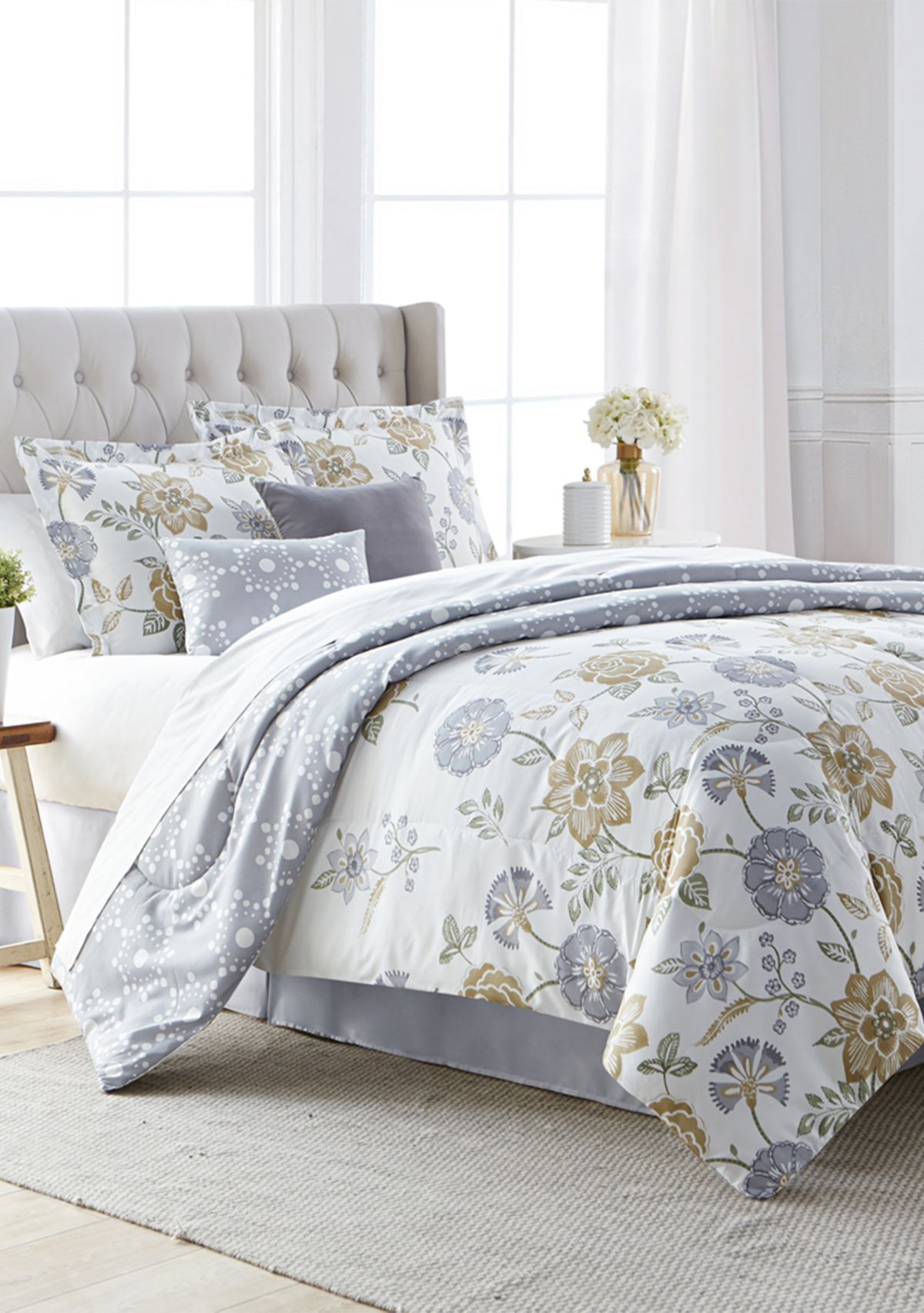 In Bloom Reversible Comforter Set