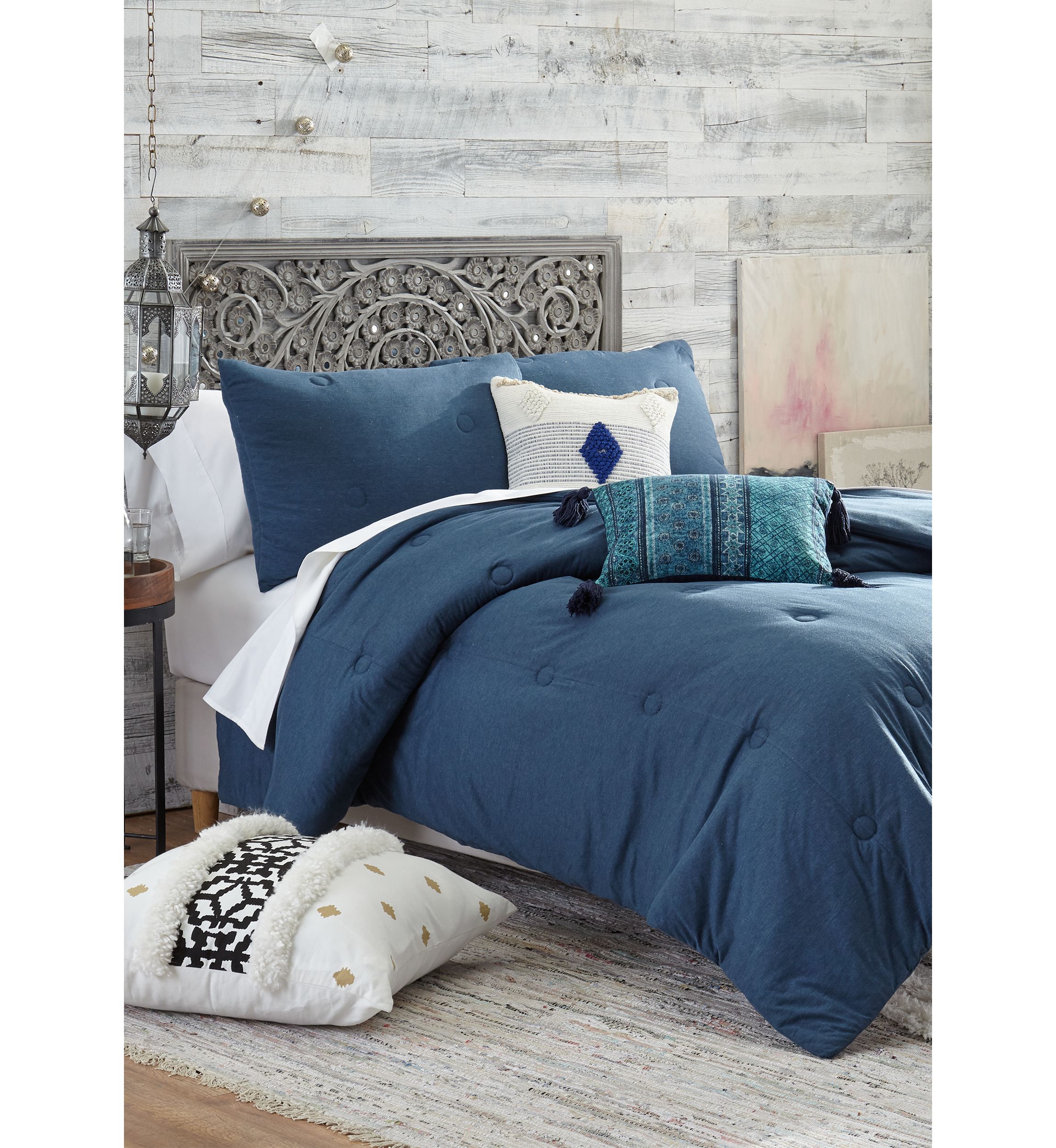 Allie Coverlet Set