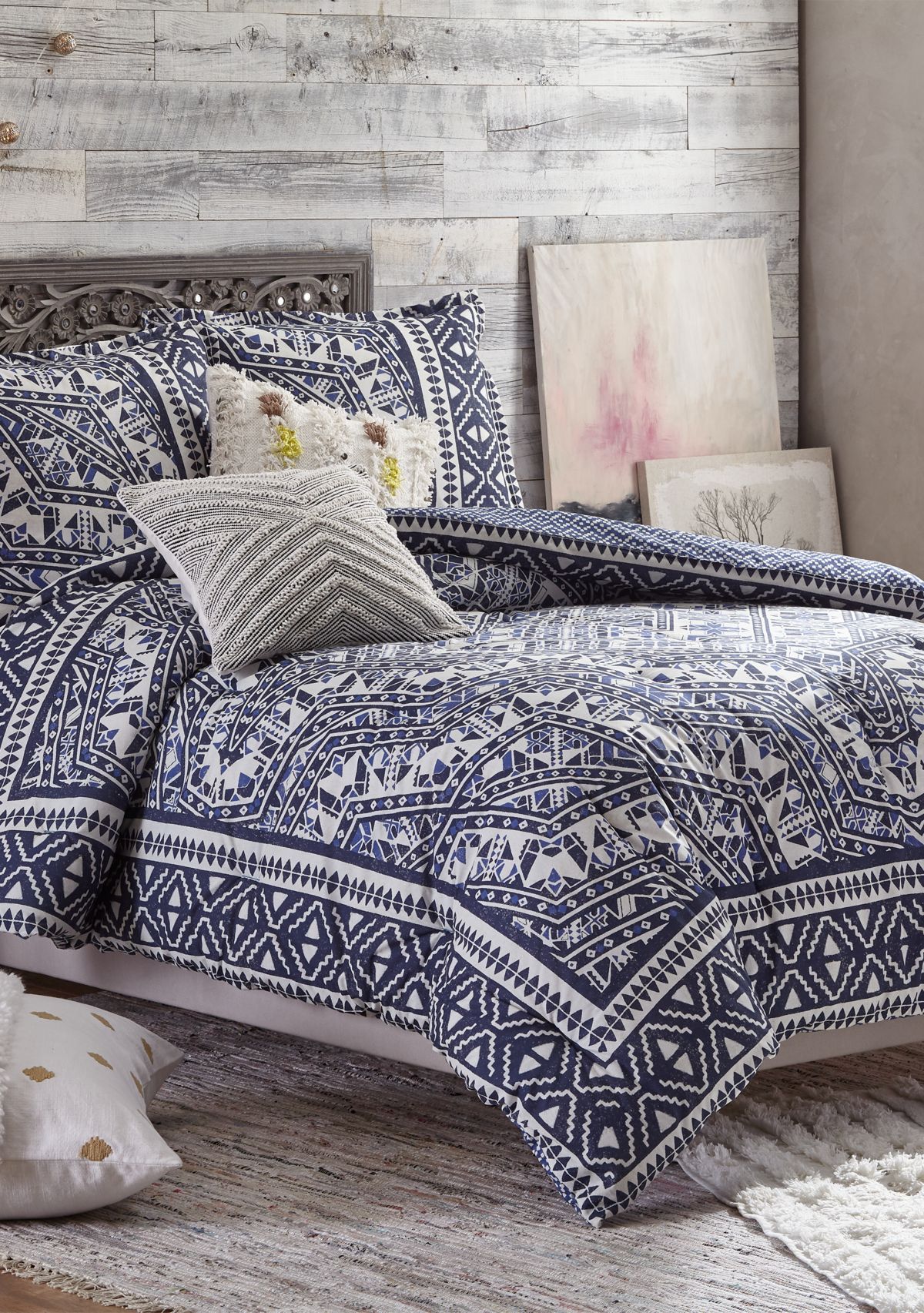 Tisa Comforter Set