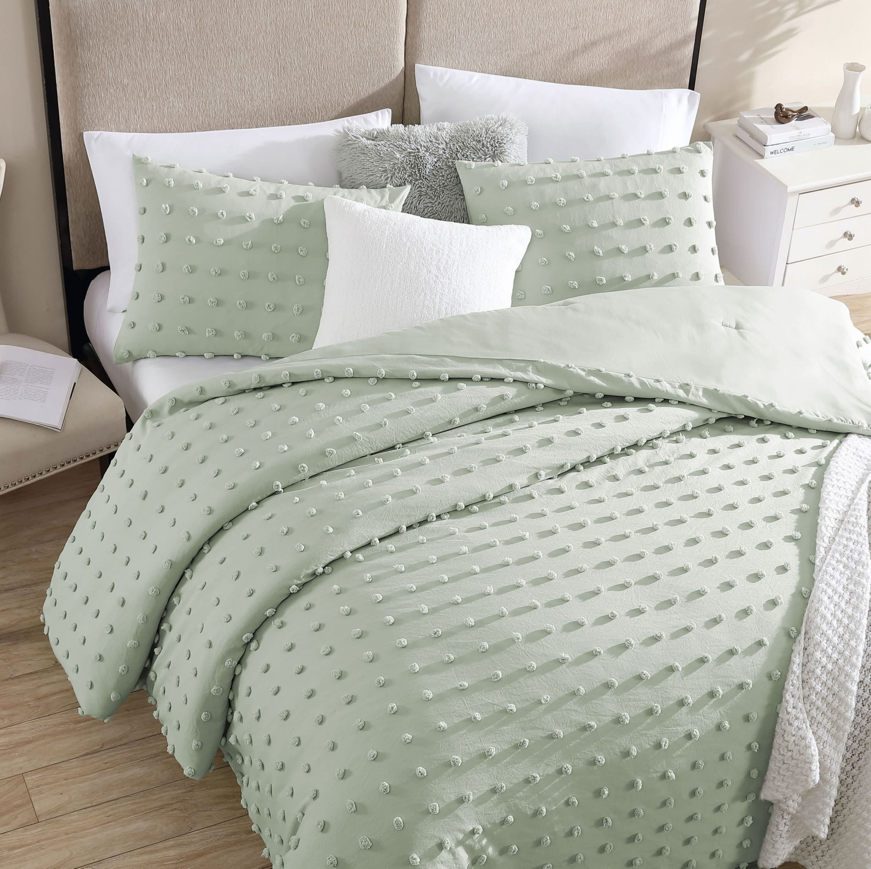 3-Piece Pom Pom Comforter Set