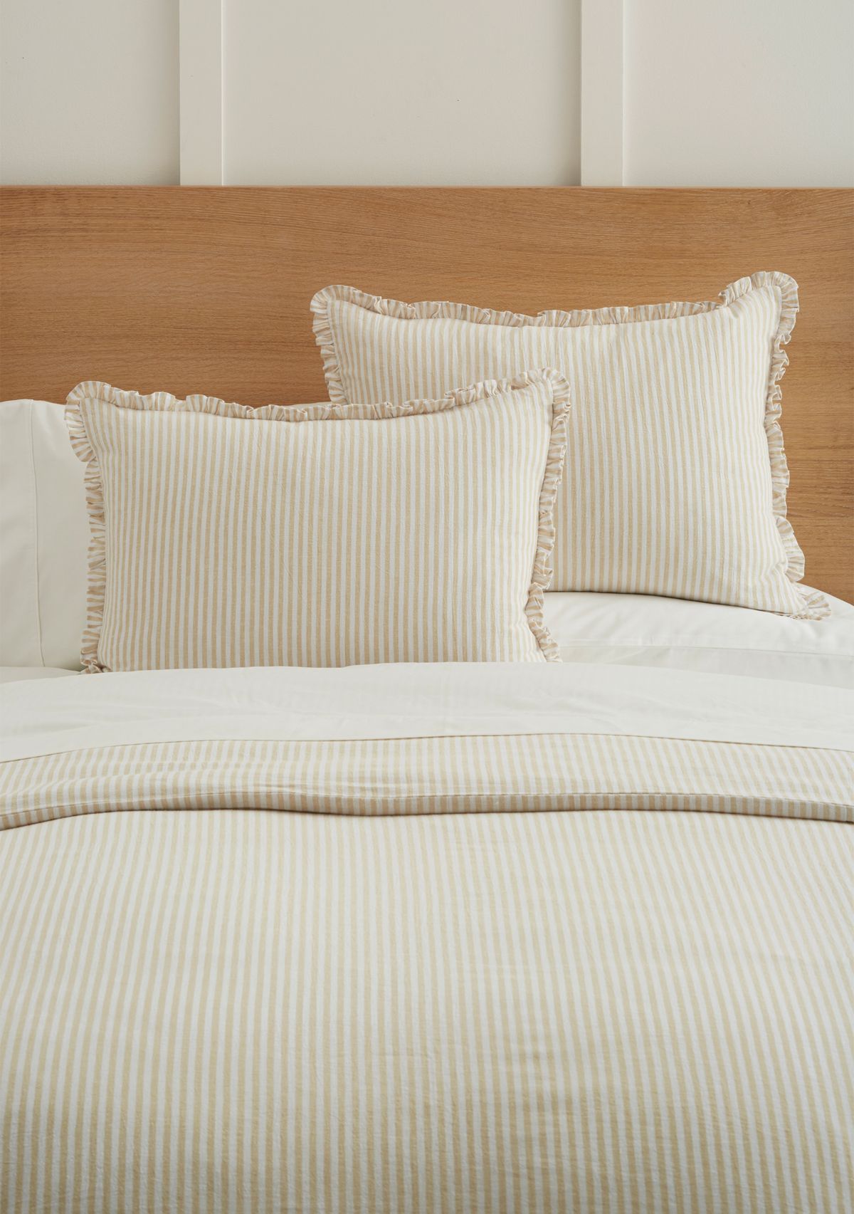 	  Seersucker Comforter Set 