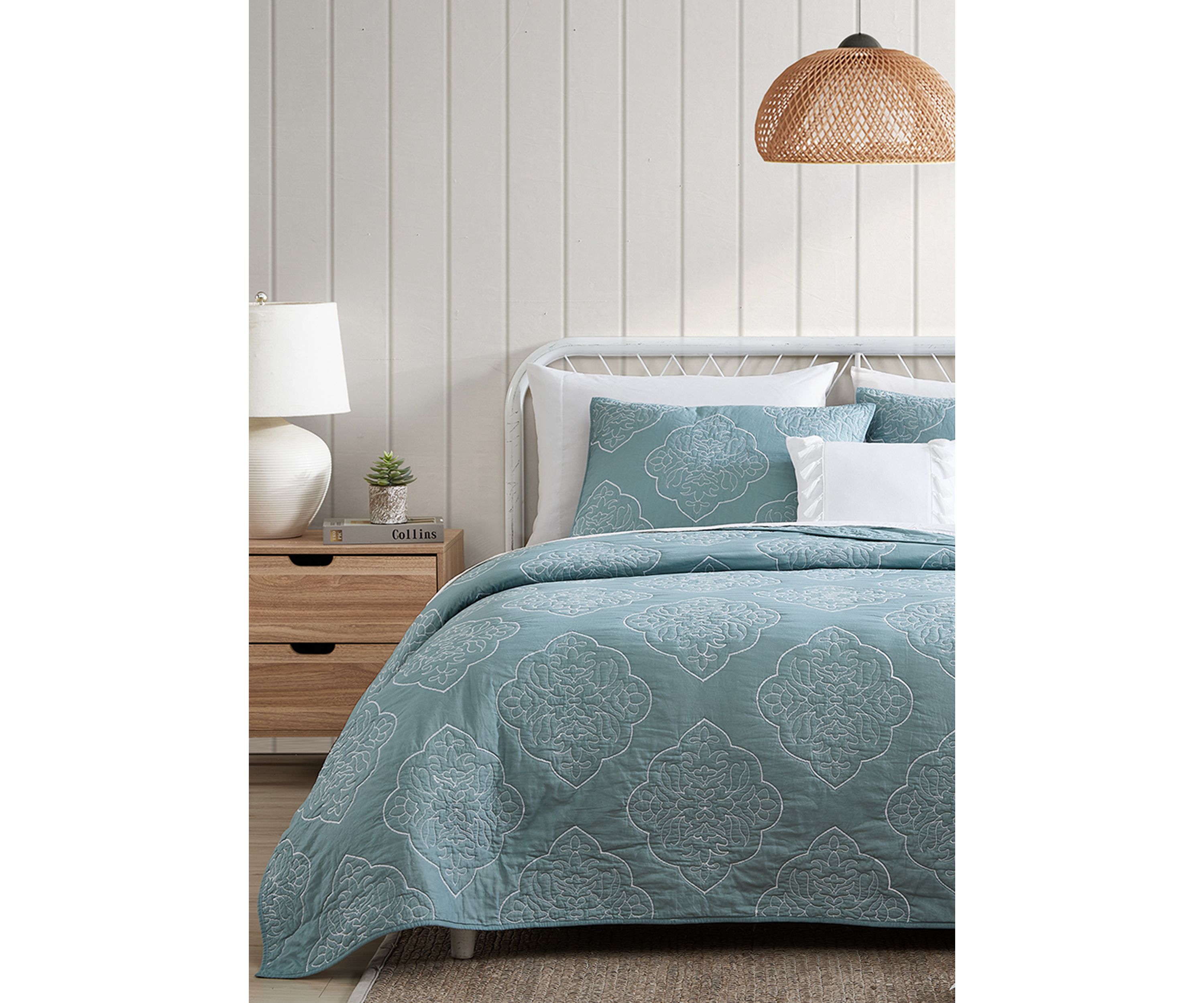 Persian Medallion 3-Piece Quilt Set