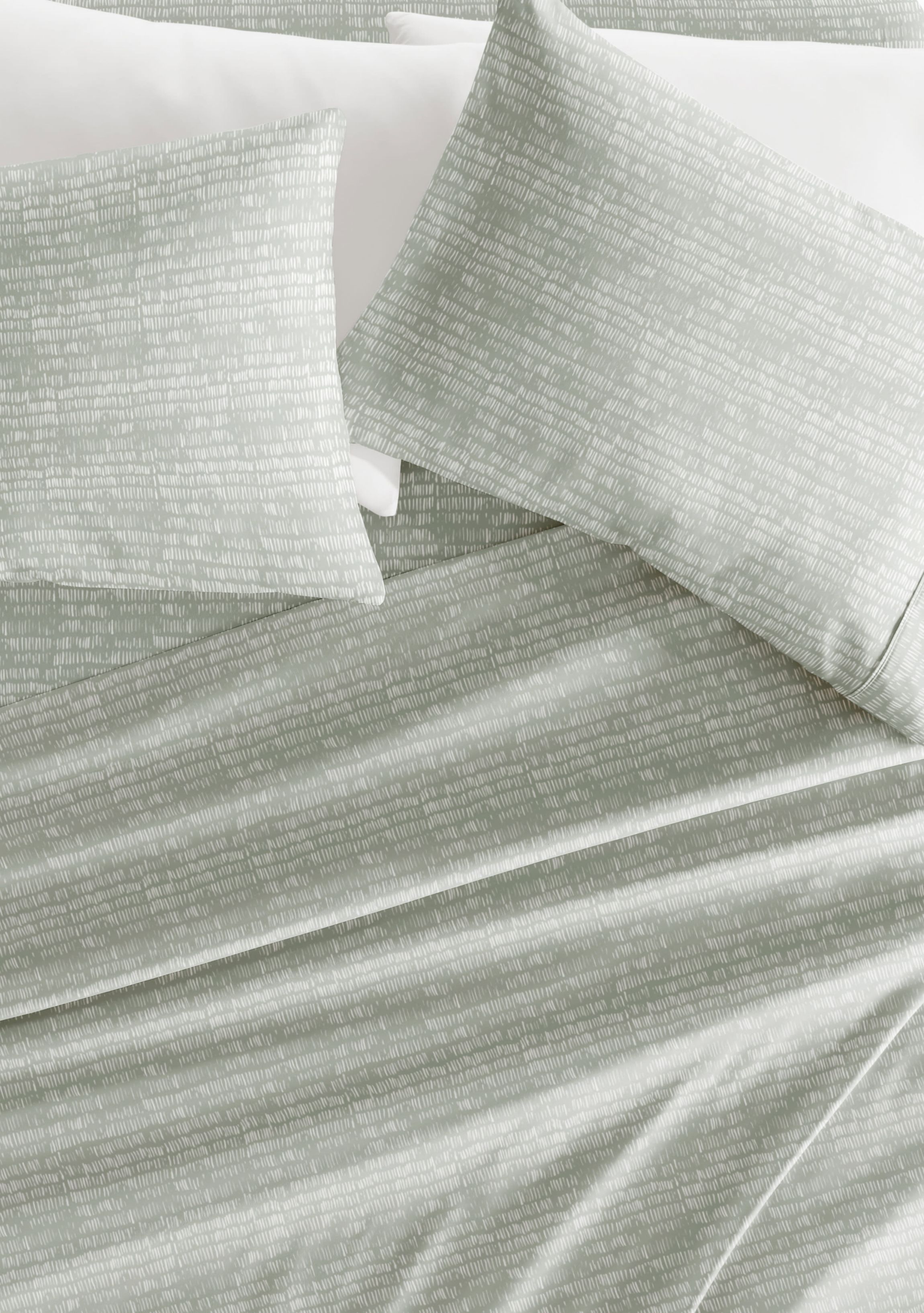 Sheet Set Patterned Microfiber Ultra Soft Bedding in Dashed Lines